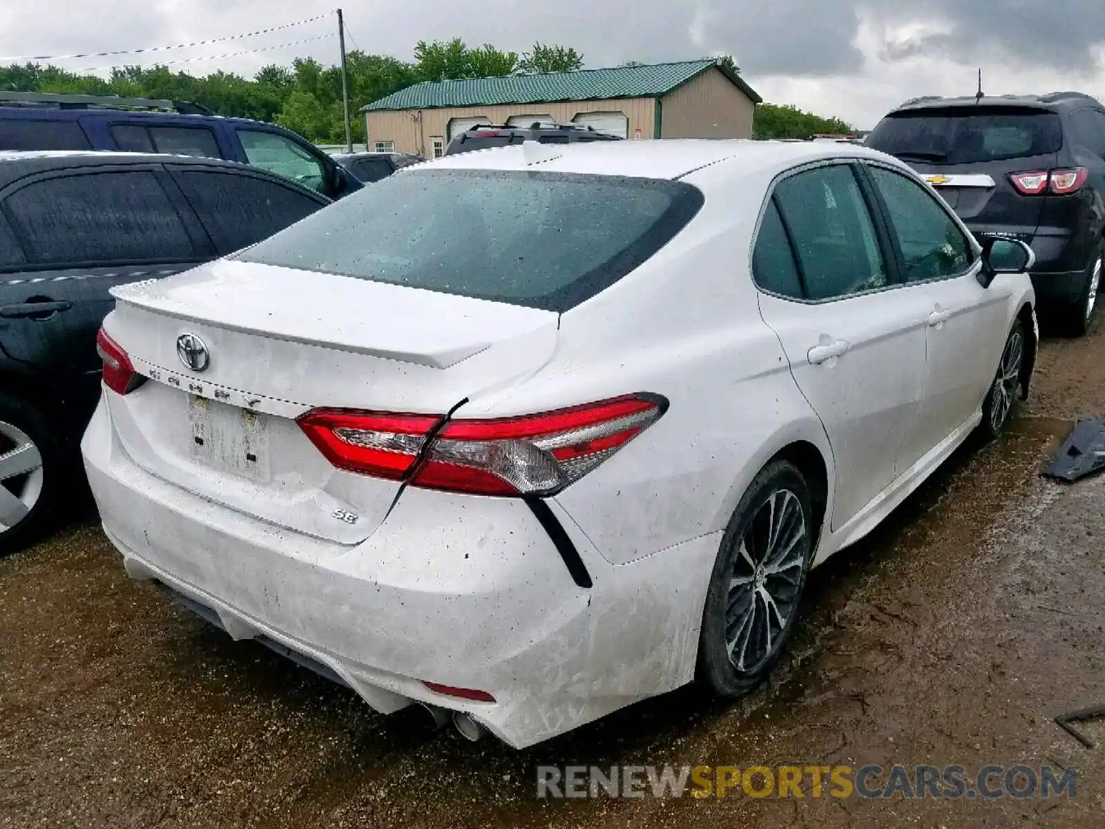 4 Photograph of a damaged car 4T1B11HK7KU757373 TOYOTA CAMRY 2019