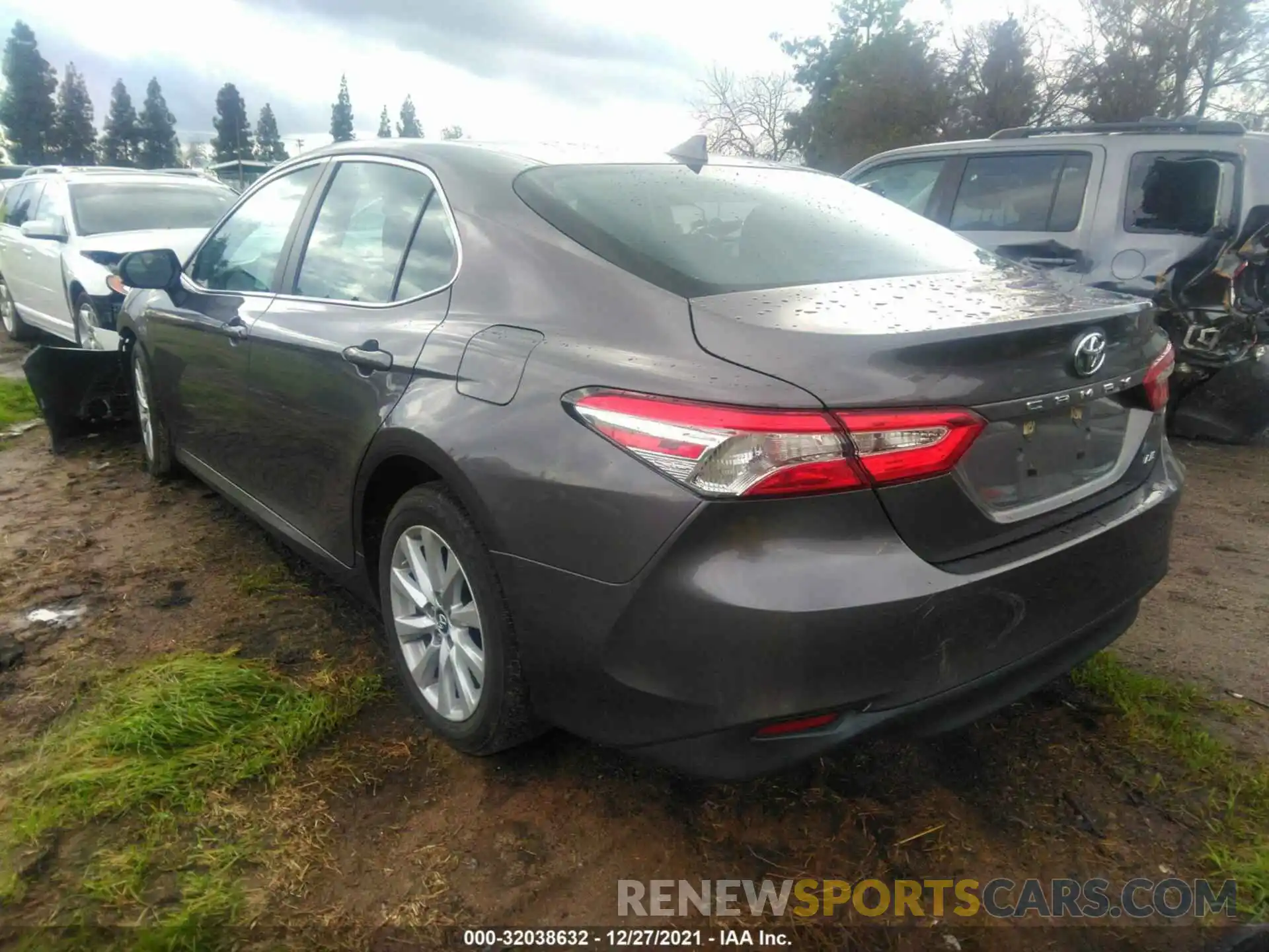 3 Photograph of a damaged car 4T1B11HK7KU758006 TOYOTA CAMRY 2019