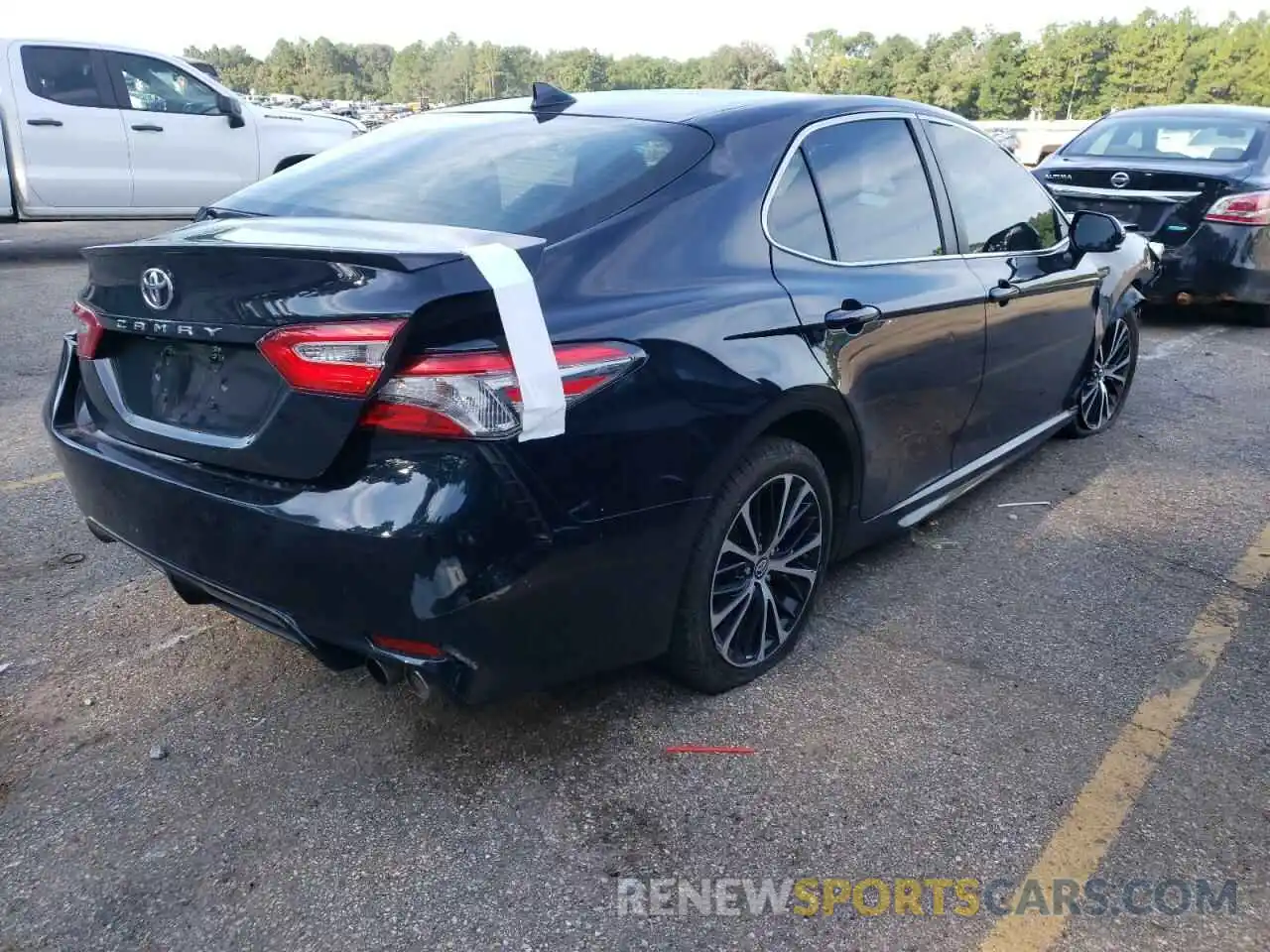 4 Photograph of a damaged car 4T1B11HK7KU758815 TOYOTA CAMRY 2019