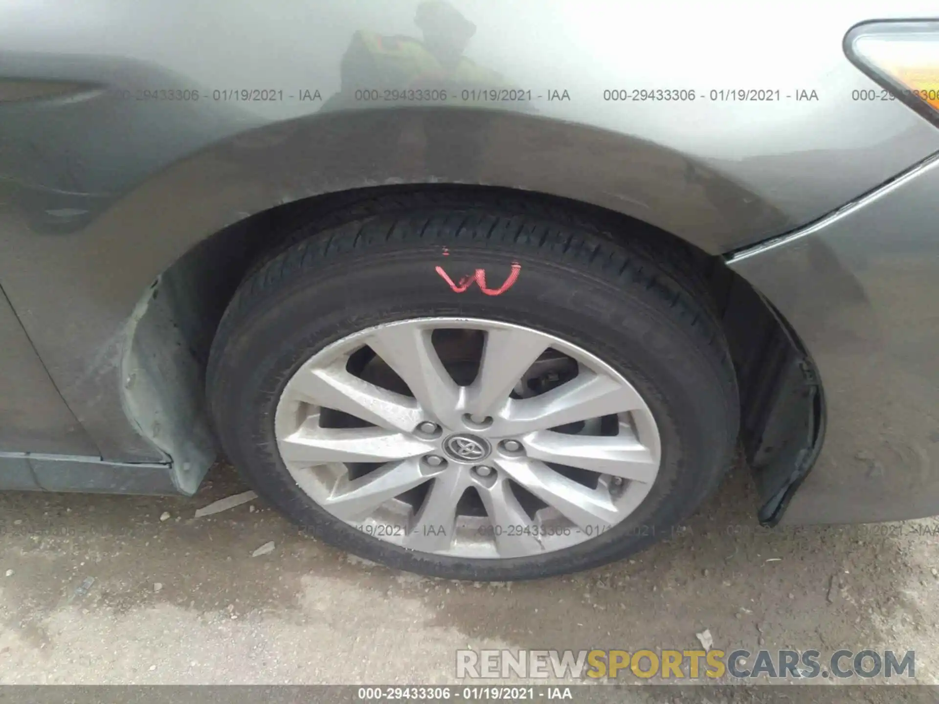 14 Photograph of a damaged car 4T1B11HK7KU758880 TOYOTA CAMRY 2019