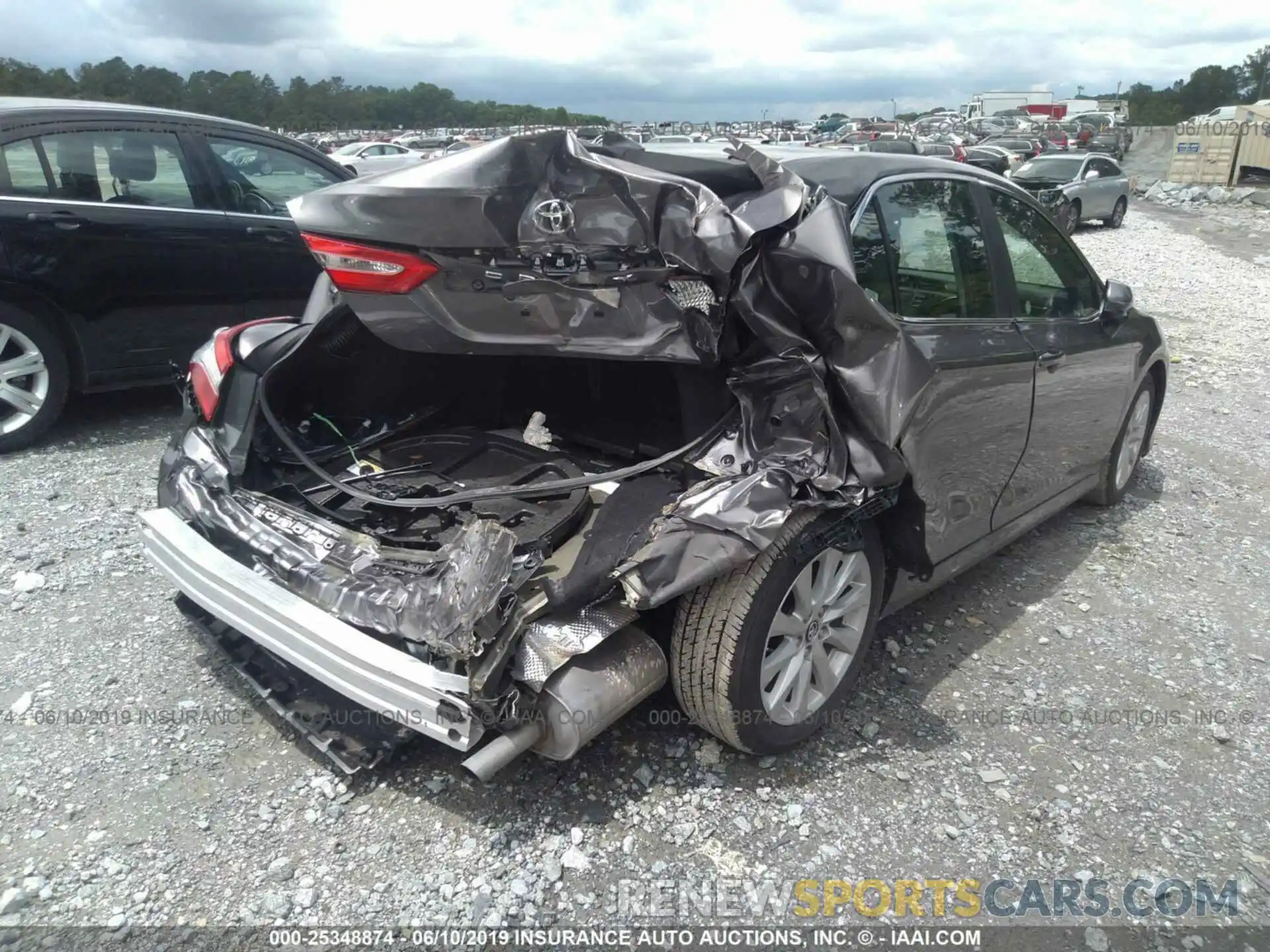 4 Photograph of a damaged car 4T1B11HK7KU760368 TOYOTA CAMRY 2019