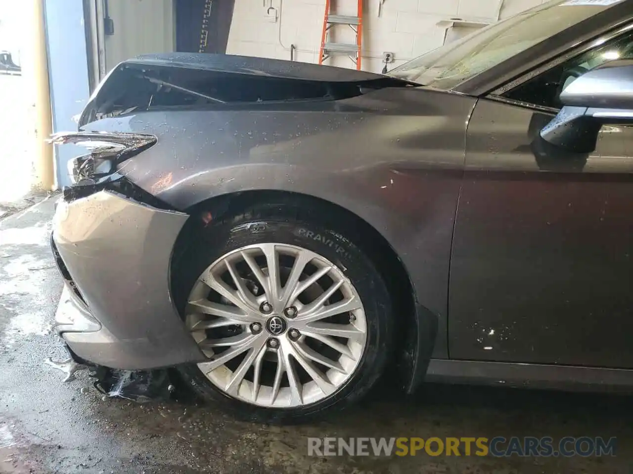 9 Photograph of a damaged car 4T1B11HK7KU761276 TOYOTA CAMRY 2019