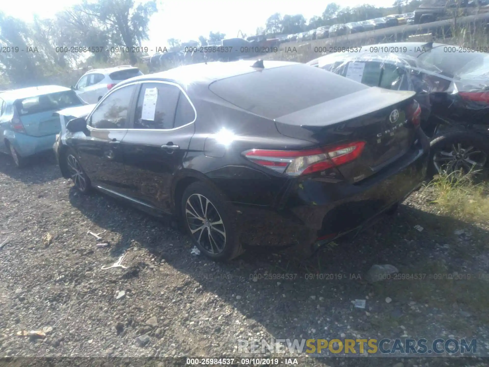 3 Photograph of a damaged car 4T1B11HK7KU764064 TOYOTA CAMRY 2019