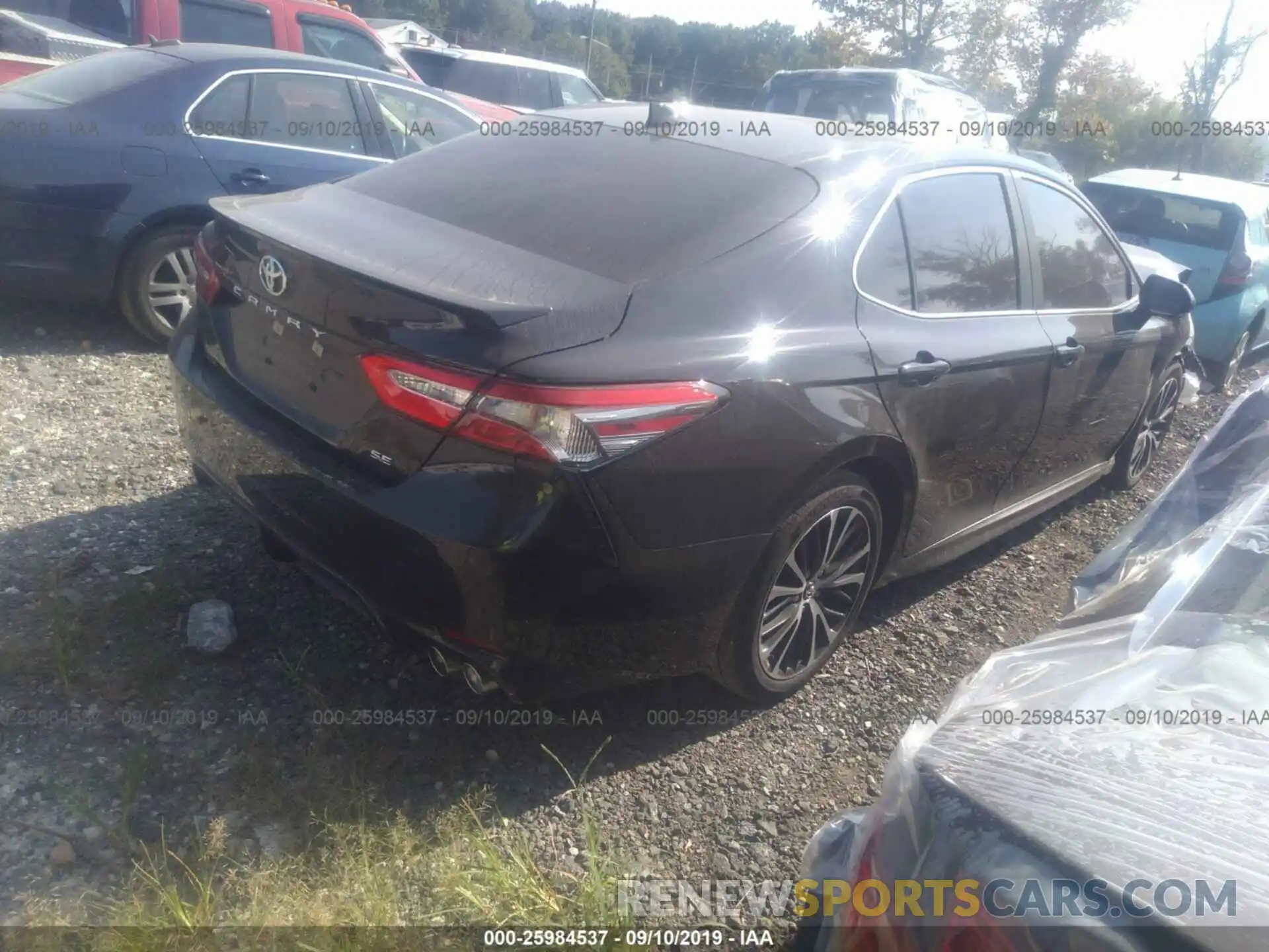 4 Photograph of a damaged car 4T1B11HK7KU764064 TOYOTA CAMRY 2019