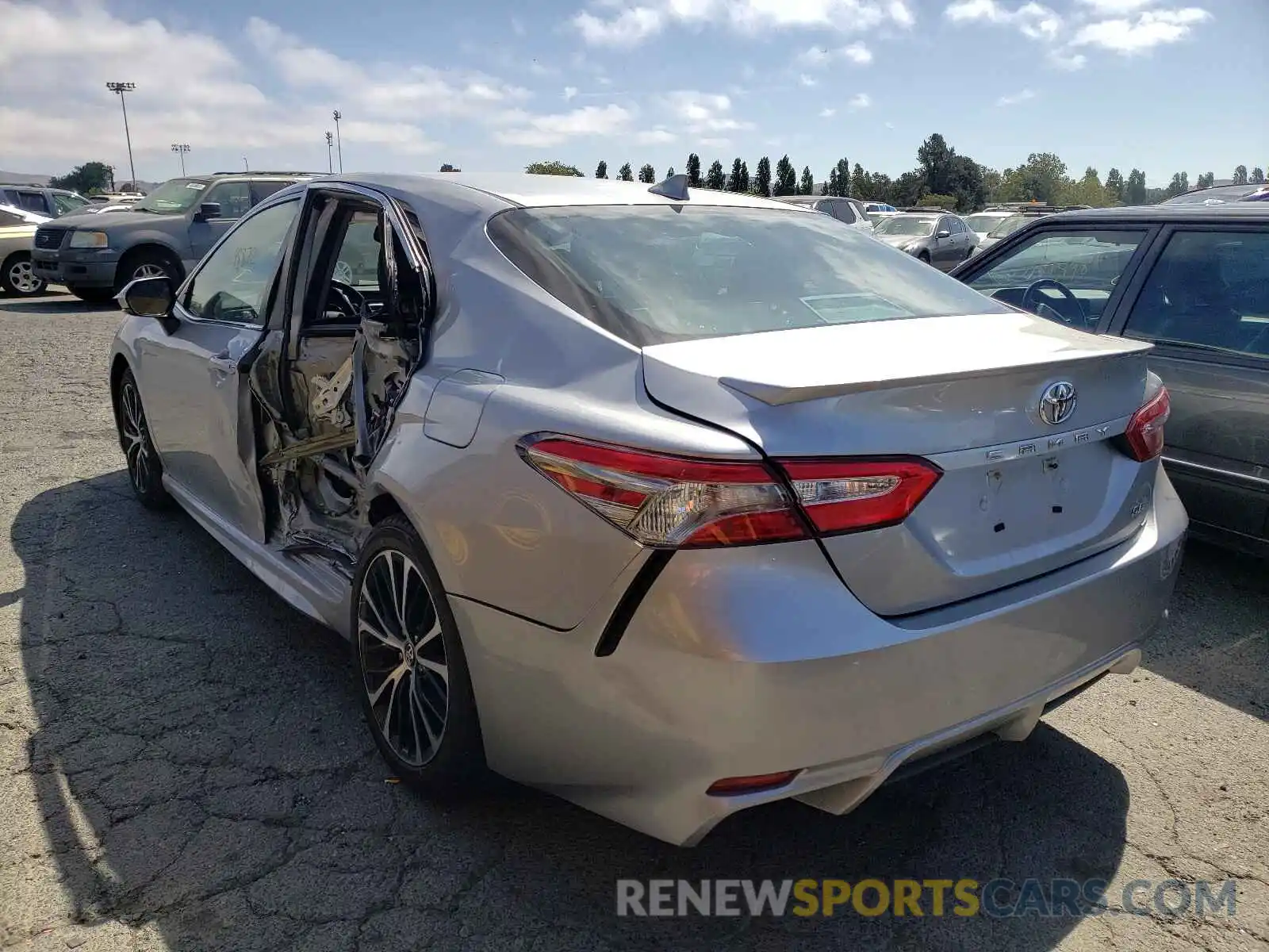 3 Photograph of a damaged car 4T1B11HK7KU765778 TOYOTA CAMRY 2019