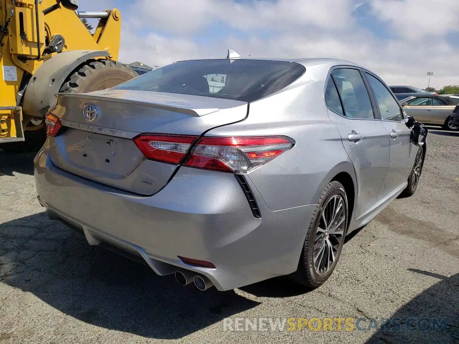 4 Photograph of a damaged car 4T1B11HK7KU765778 TOYOTA CAMRY 2019