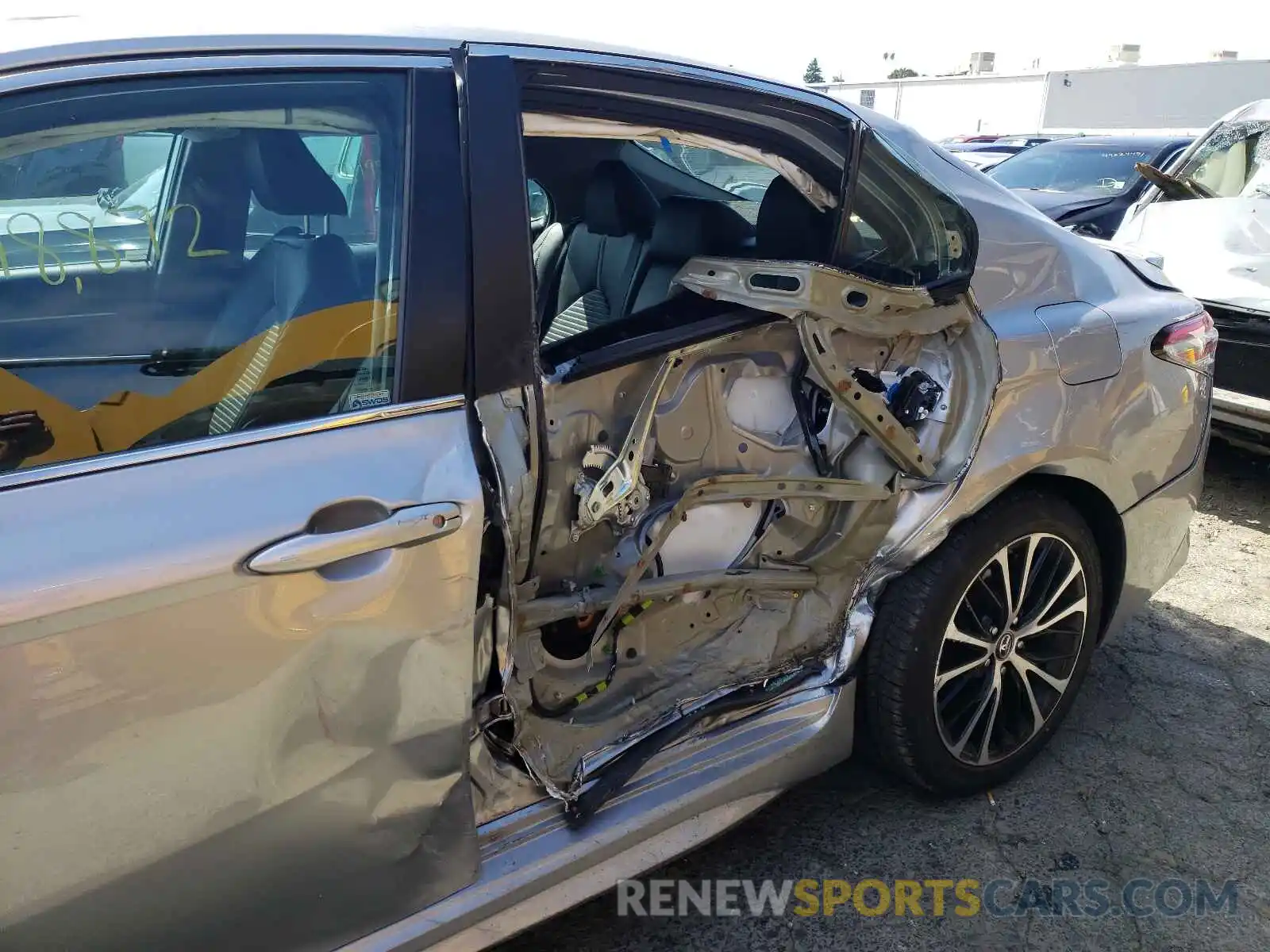 9 Photograph of a damaged car 4T1B11HK7KU765778 TOYOTA CAMRY 2019