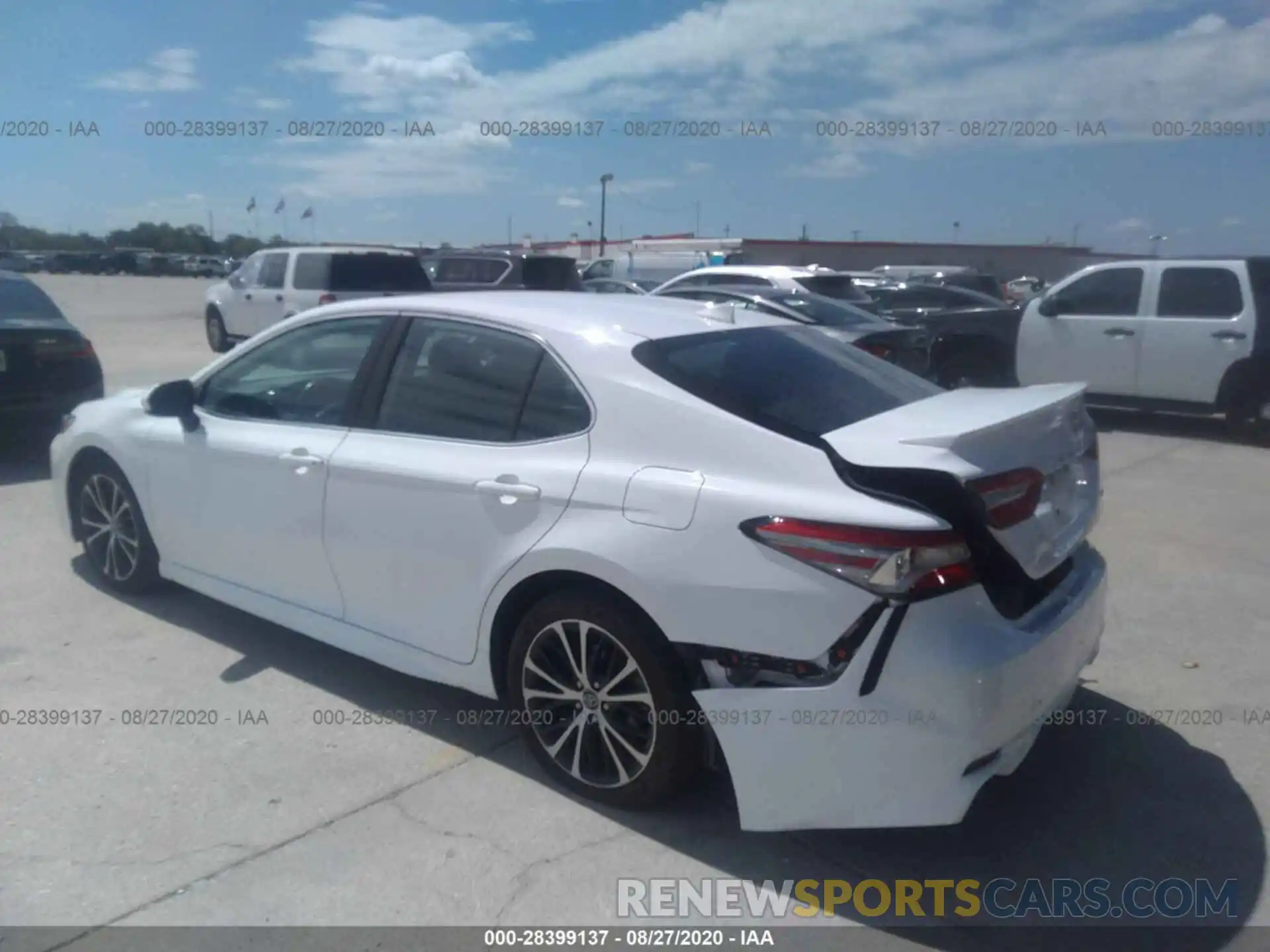 3 Photograph of a damaged car 4T1B11HK7KU766350 TOYOTA CAMRY 2019