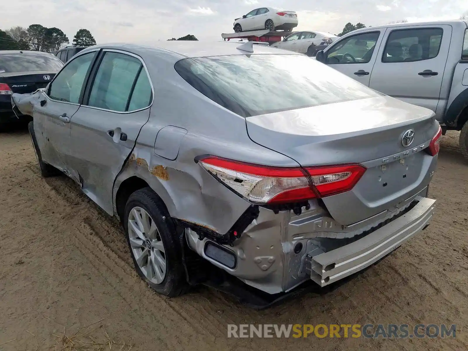 3 Photograph of a damaged car 4T1B11HK7KU772097 TOYOTA CAMRY 2019