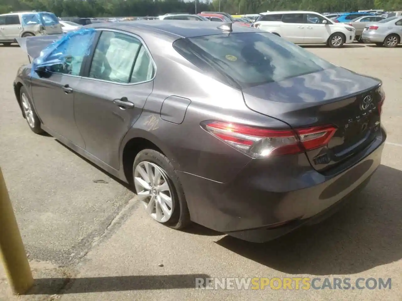 3 Photograph of a damaged car 4T1B11HK7KU772763 TOYOTA CAMRY 2019