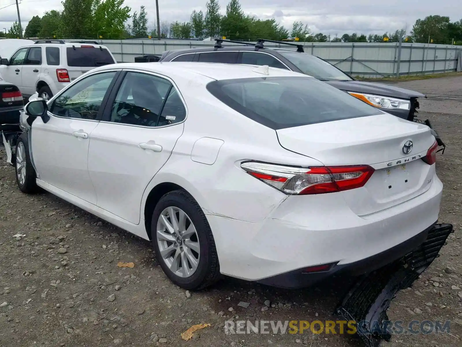 3 Фотография поврежденного автомобиля 4T1B11HK7KU773153 TOYOTA CAMRY 2019