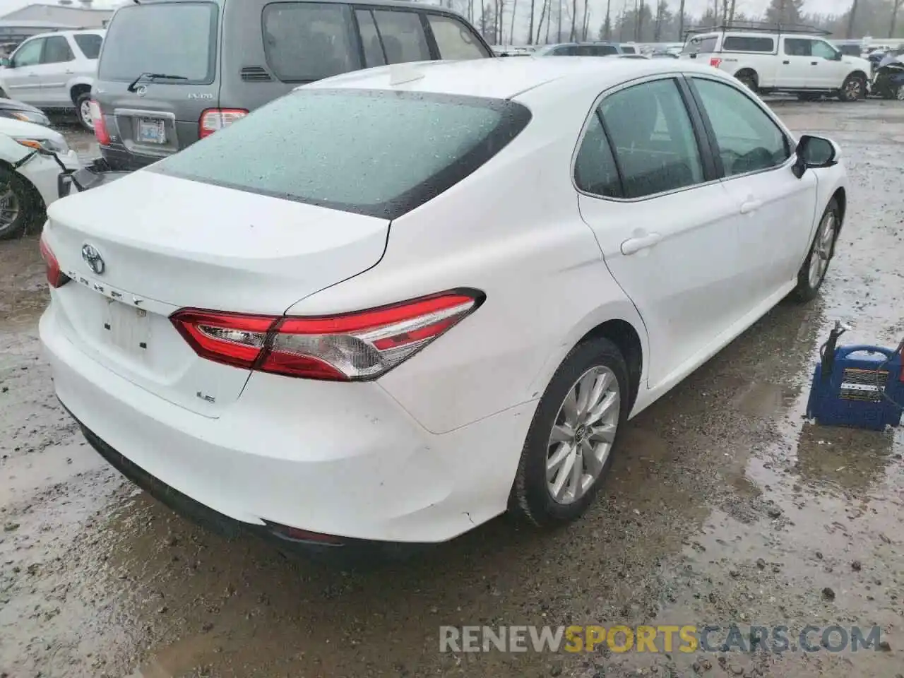 4 Фотография поврежденного автомобиля 4T1B11HK7KU776263 TOYOTA CAMRY 2019