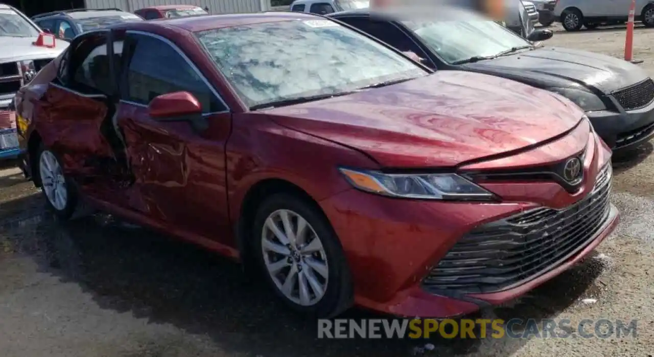 1 Photograph of a damaged car 4T1B11HK7KU777011 TOYOTA CAMRY 2019