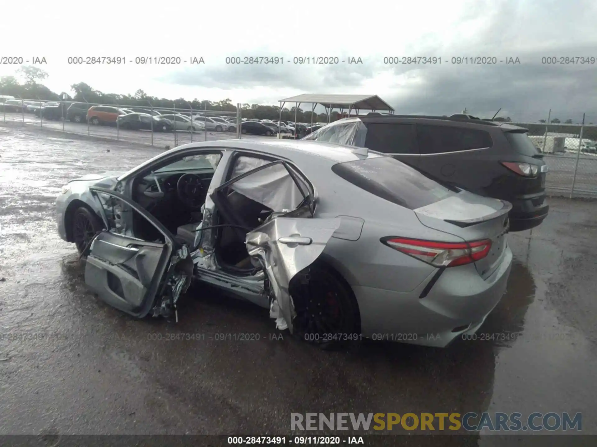 3 Photograph of a damaged car 4T1B11HK7KU777154 TOYOTA CAMRY 2019