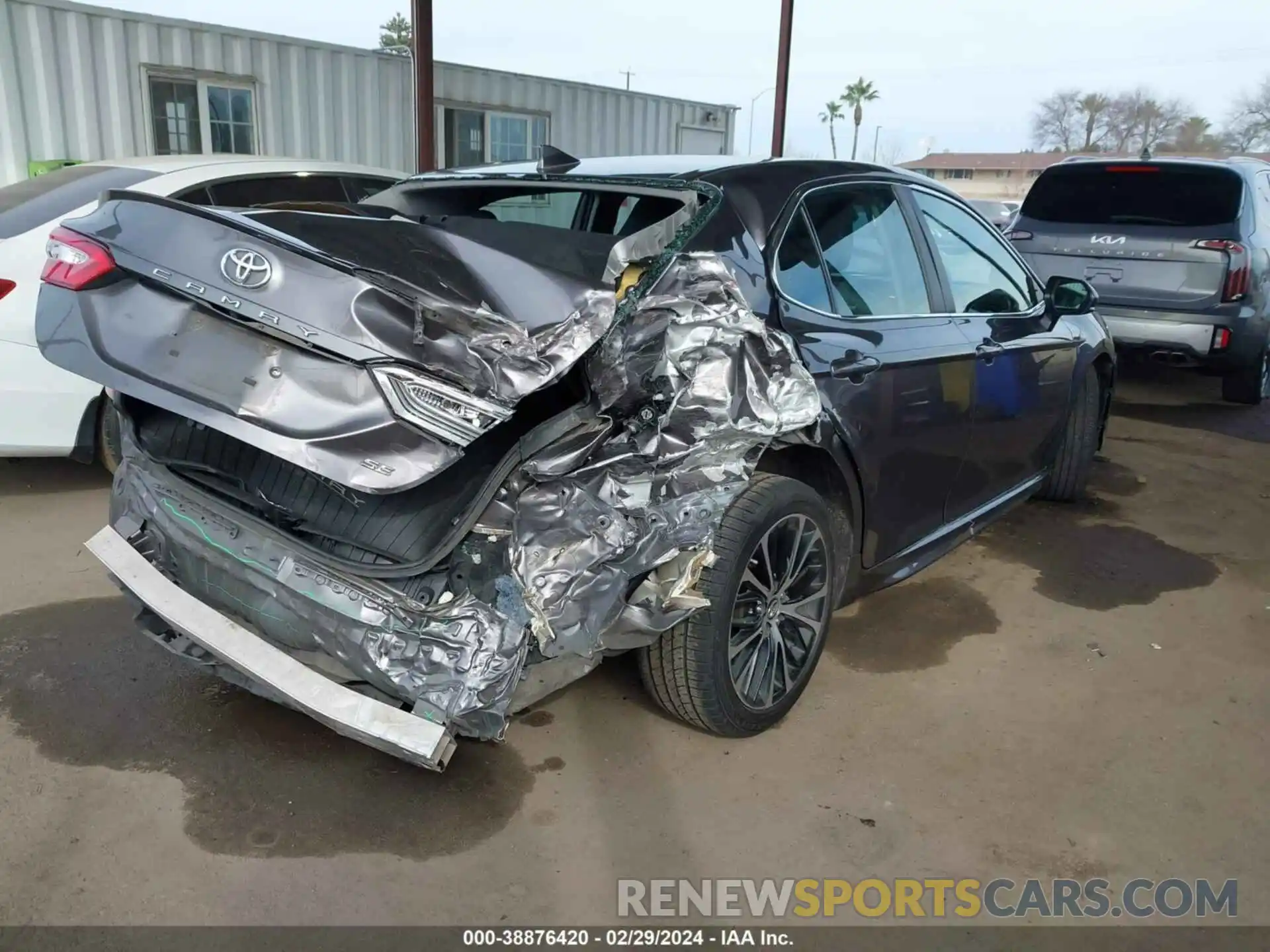 6 Photograph of a damaged car 4T1B11HK7KU778367 TOYOTA CAMRY 2019