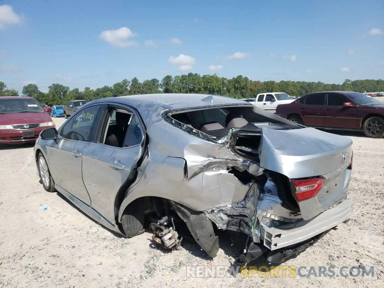 3 Photograph of a damaged car 4T1B11HK7KU779163 TOYOTA CAMRY 2019