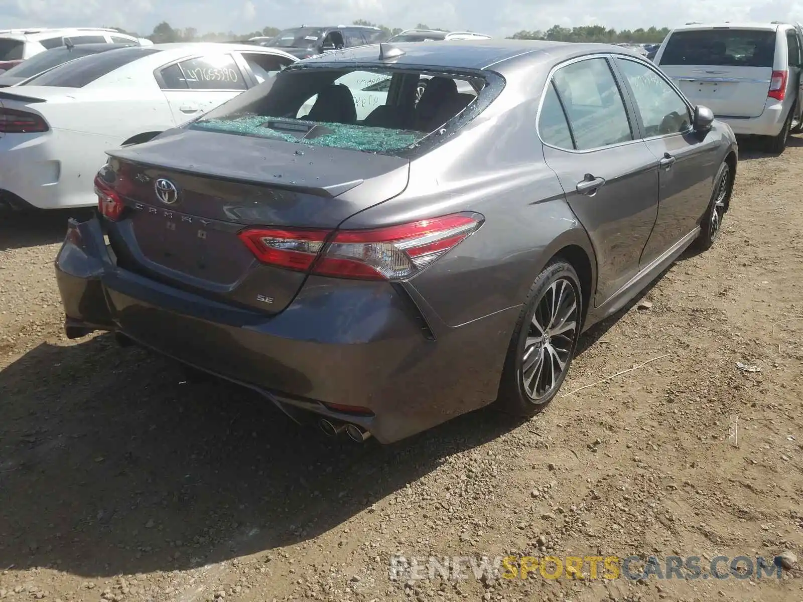 4 Фотография поврежденного автомобиля 4T1B11HK7KU779518 TOYOTA CAMRY 2019