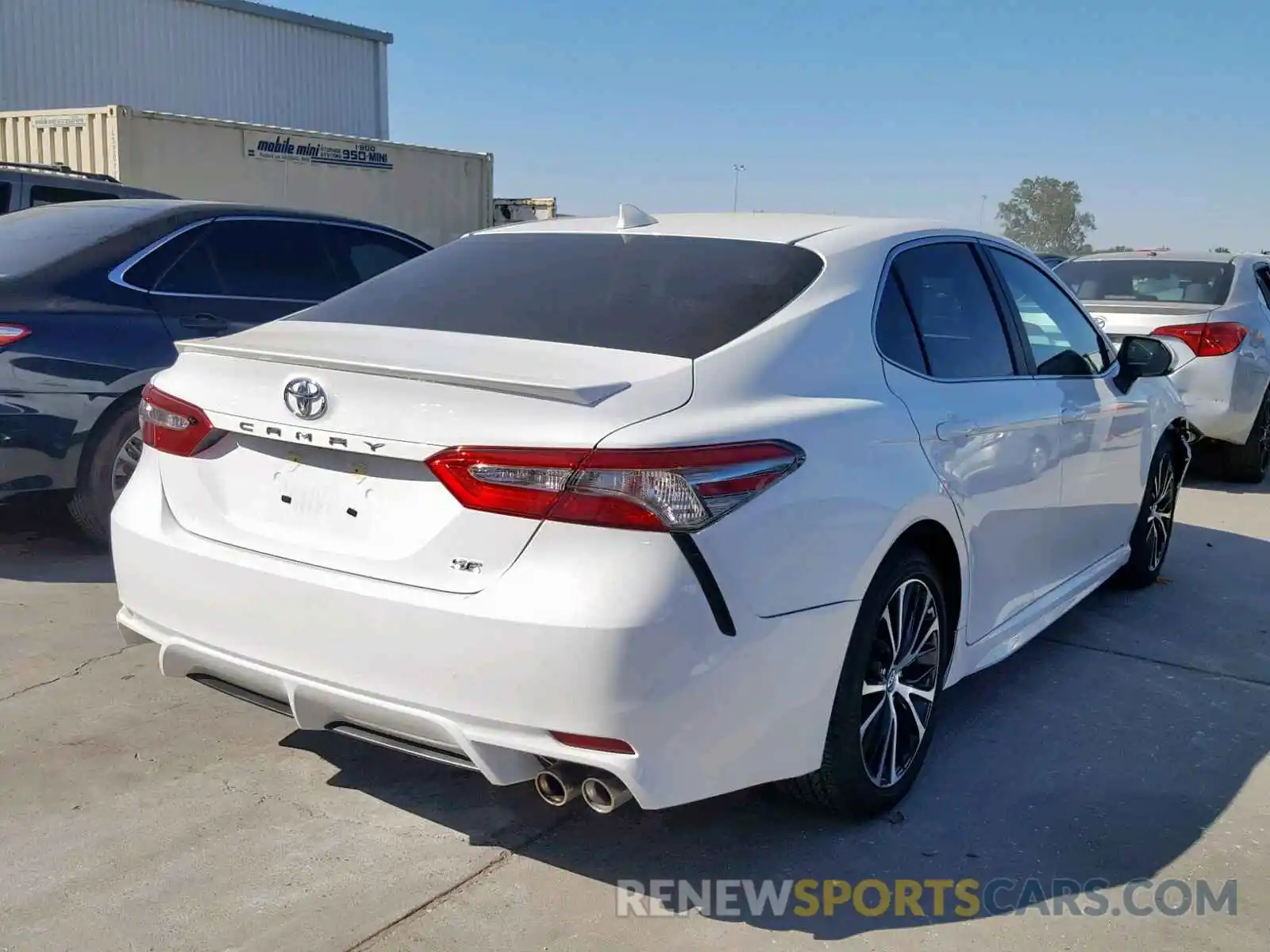 4 Photograph of a damaged car 4T1B11HK7KU779759 TOYOTA CAMRY 2019