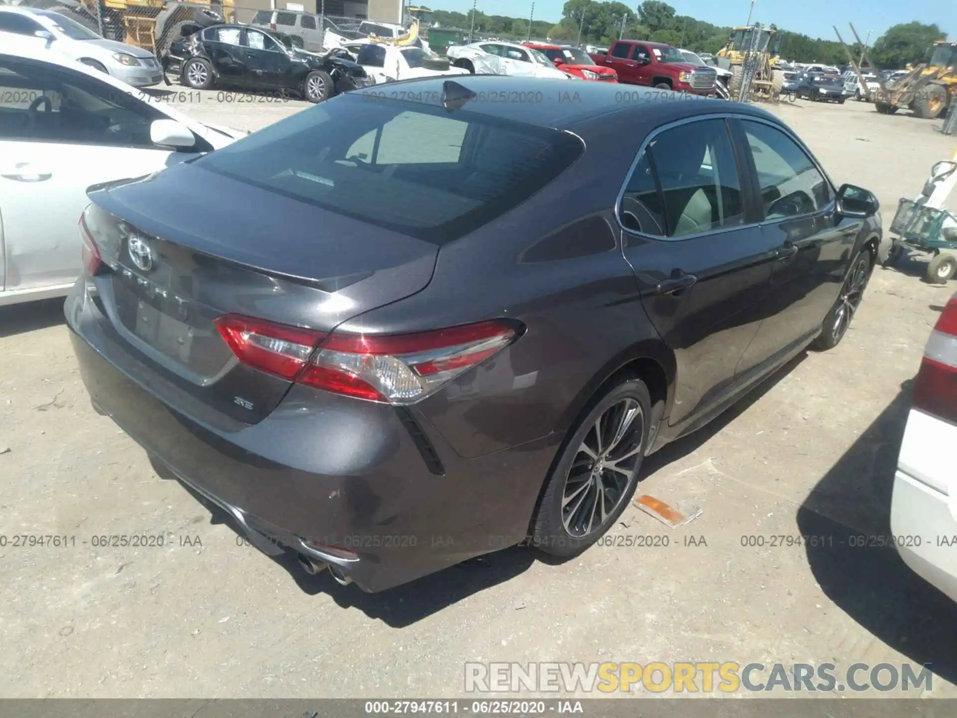 4 Photograph of a damaged car 4T1B11HK7KU779888 TOYOTA CAMRY 2019