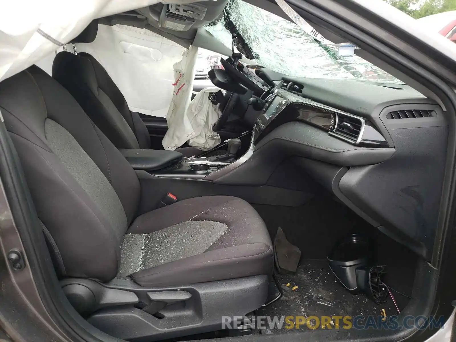 5 Photograph of a damaged car 4T1B11HK7KU783990 TOYOTA CAMRY 2019