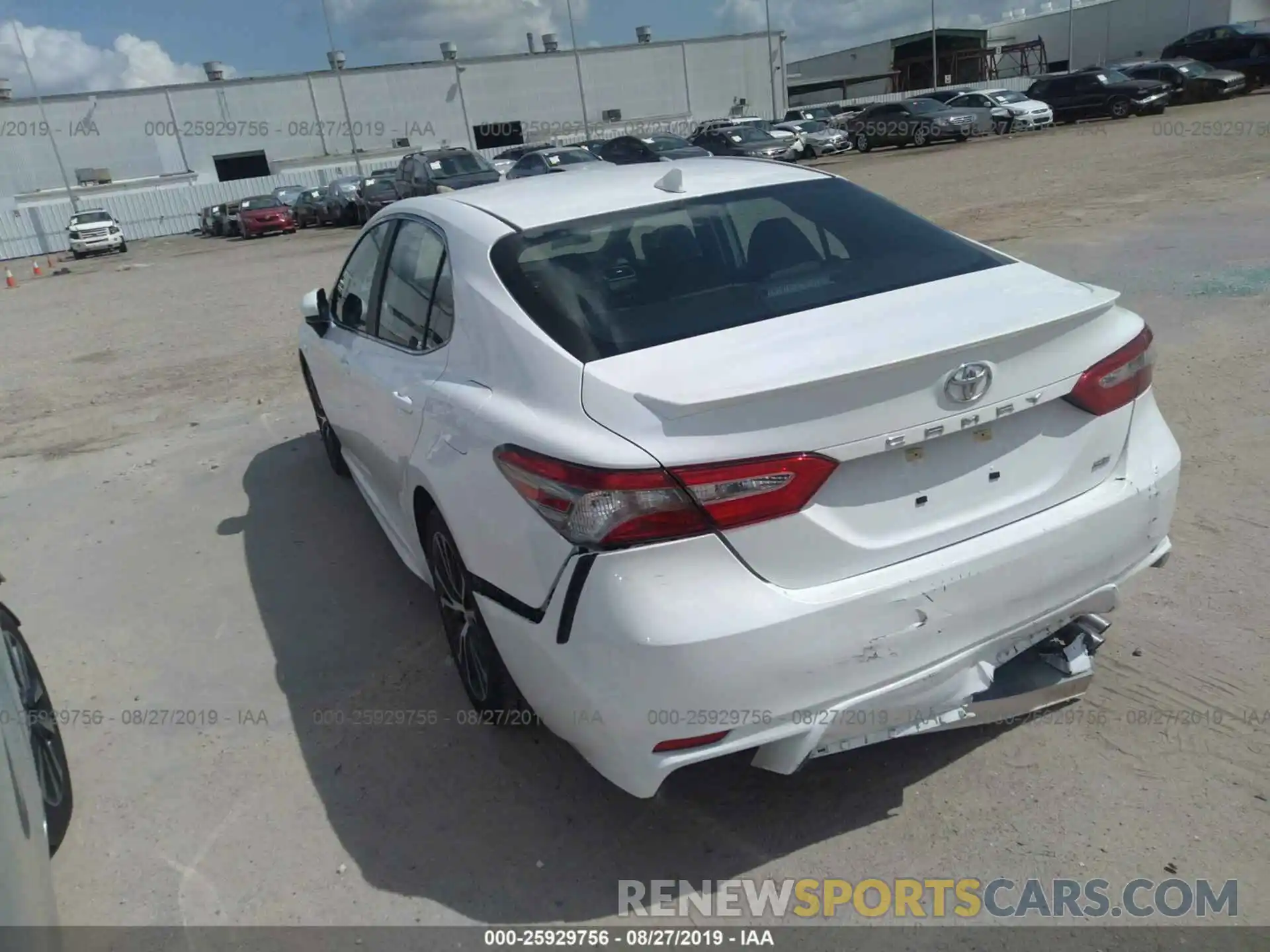 3 Photograph of a damaged car 4T1B11HK7KU785030 TOYOTA CAMRY 2019