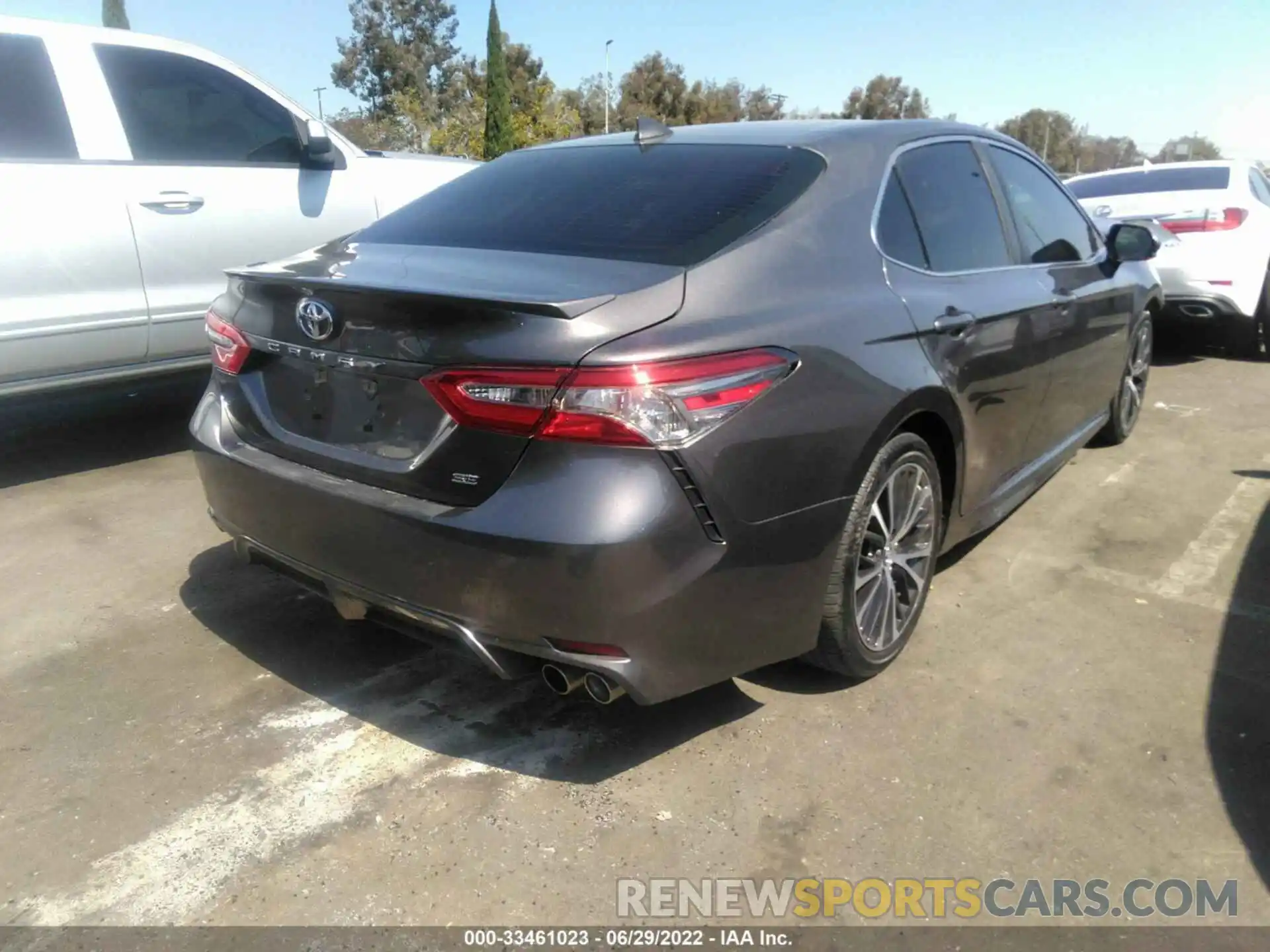 4 Photograph of a damaged car 4T1B11HK7KU791538 TOYOTA CAMRY 2019