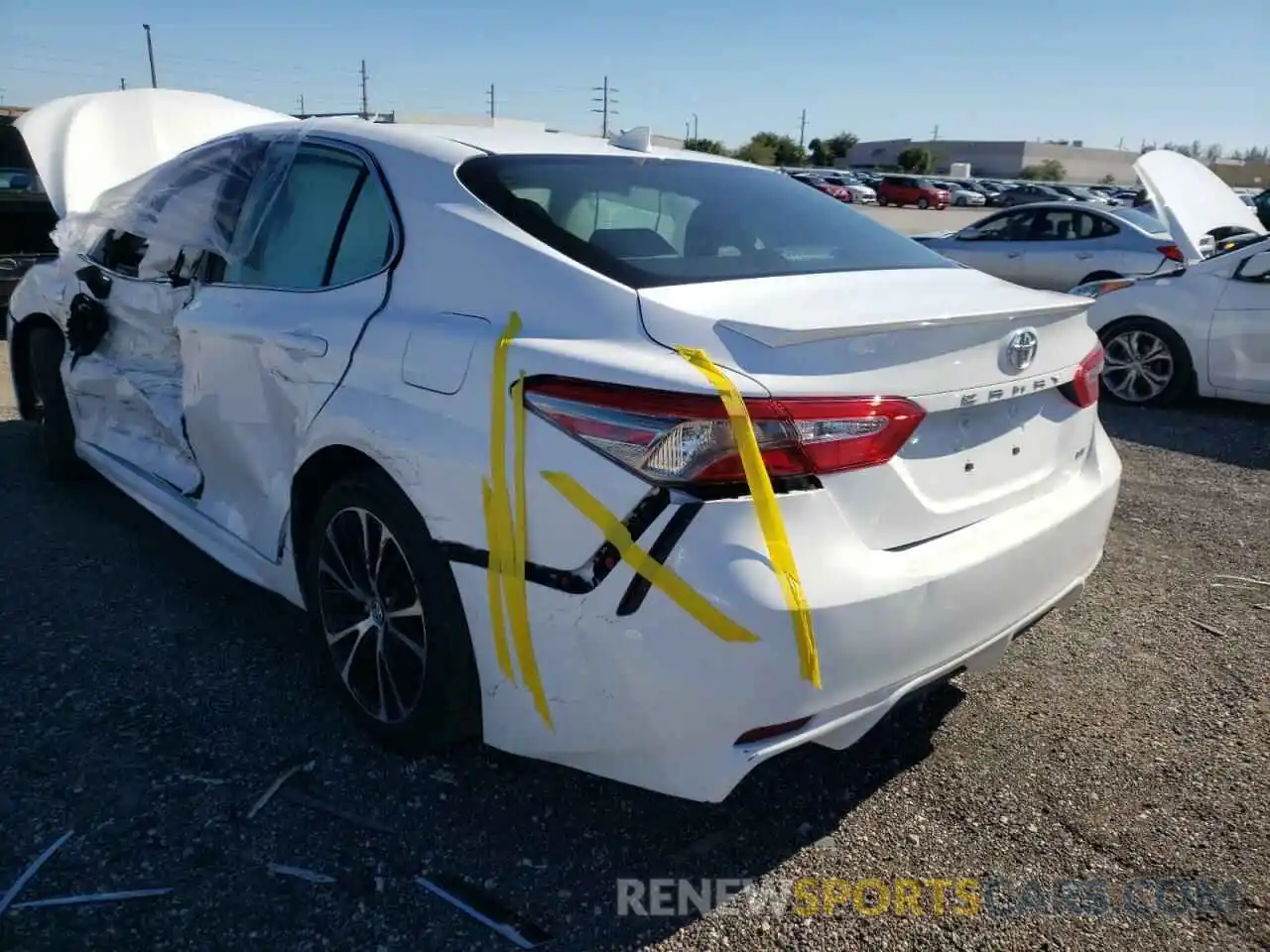 3 Photograph of a damaged car 4T1B11HK7KU796125 TOYOTA CAMRY 2019