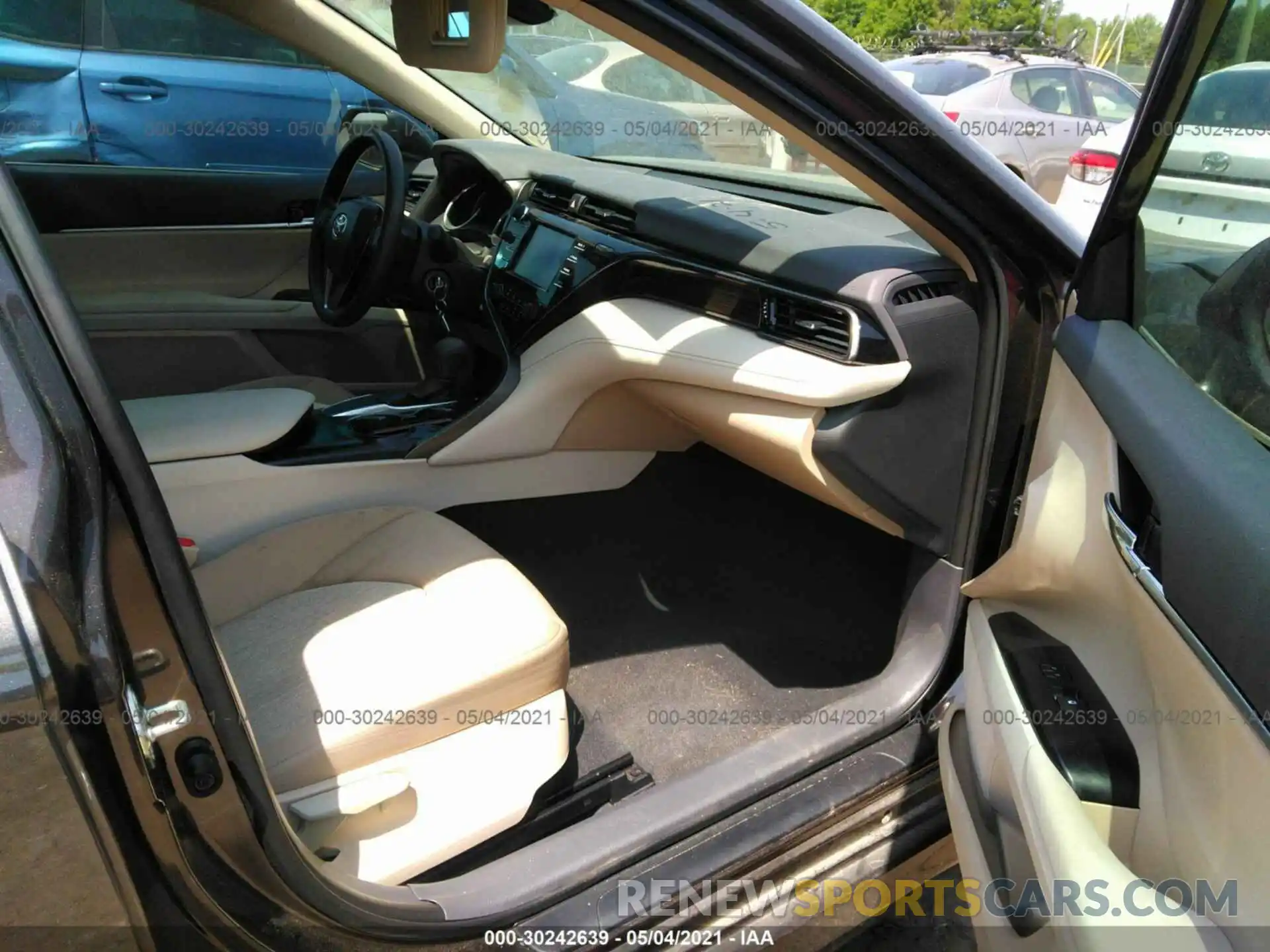 5 Photograph of a damaged car 4T1B11HK7KU798523 TOYOTA CAMRY 2019