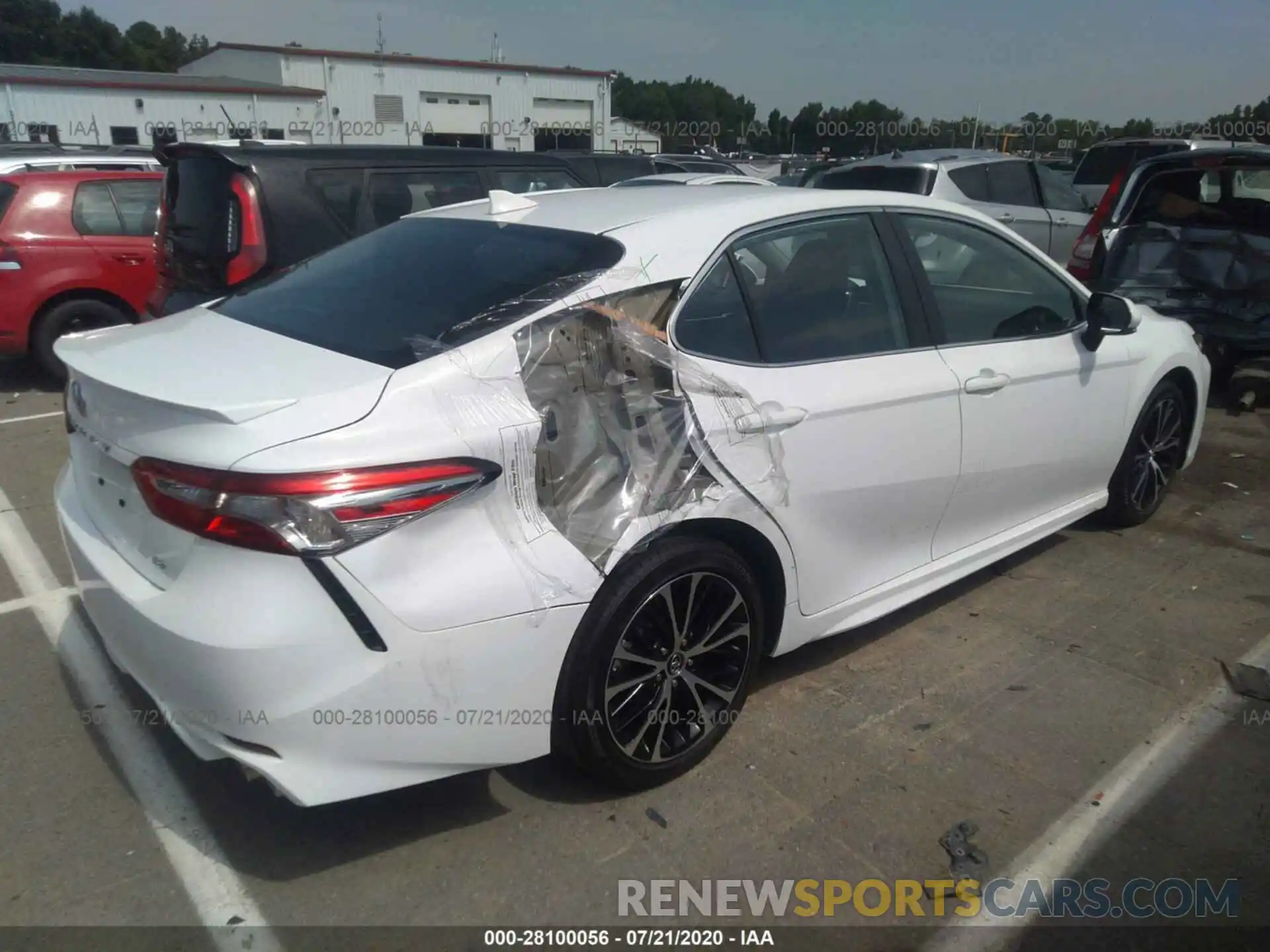 4 Photograph of a damaged car 4T1B11HK7KU798568 TOYOTA CAMRY 2019