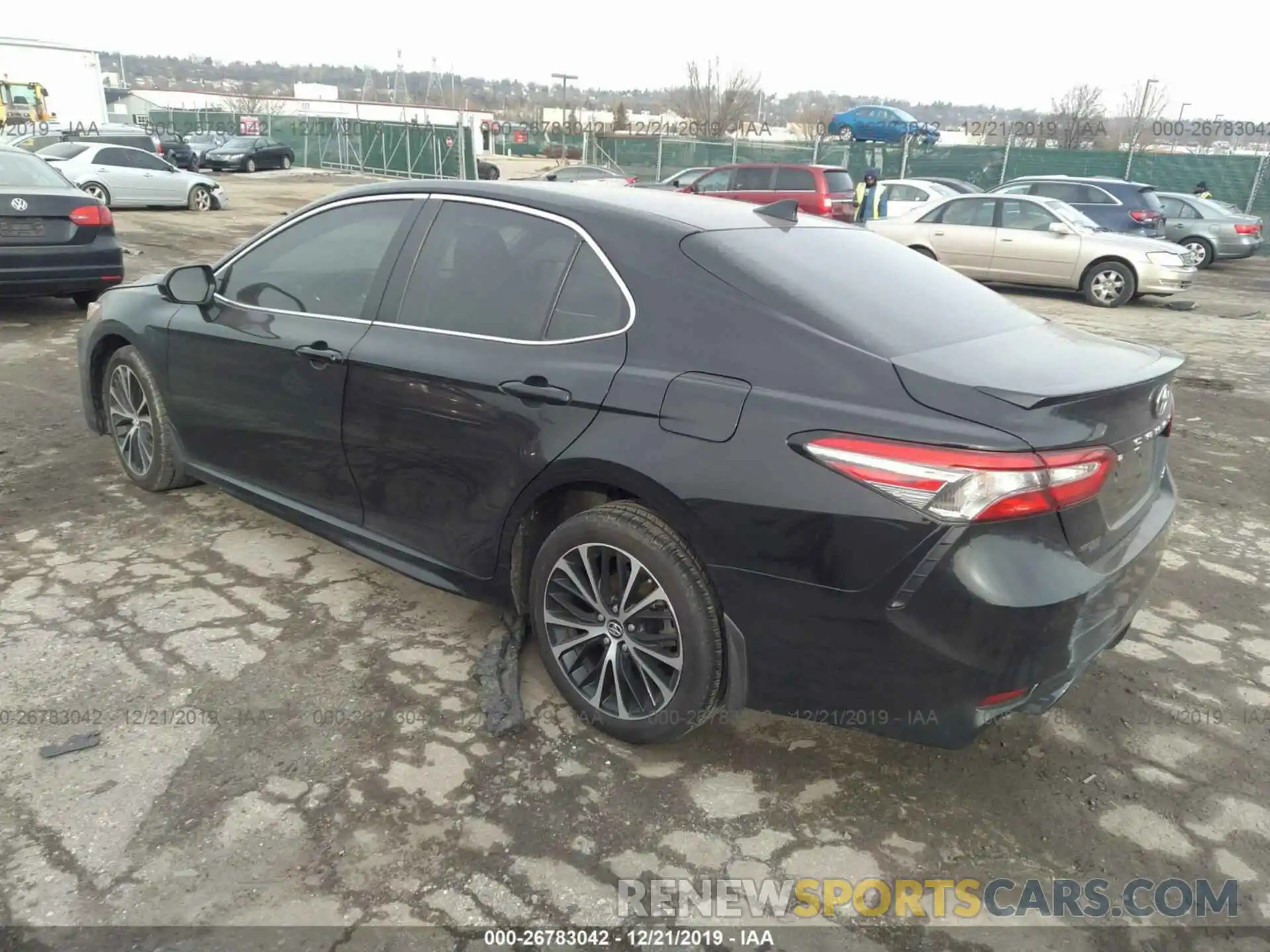 3 Фотография поврежденного автомобиля 4T1B11HK7KU798943 TOYOTA CAMRY 2019