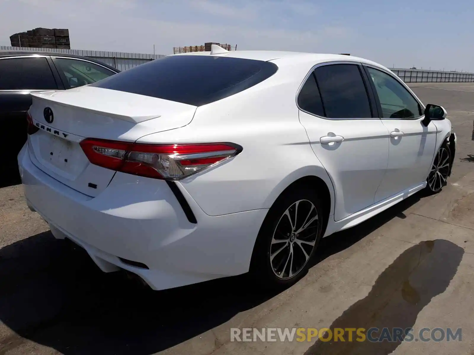 4 Photograph of a damaged car 4T1B11HK7KU799297 TOYOTA CAMRY 2019