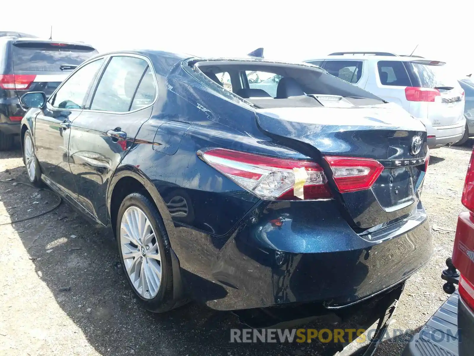 3 Photograph of a damaged car 4T1B11HK7KU800352 TOYOTA CAMRY 2019