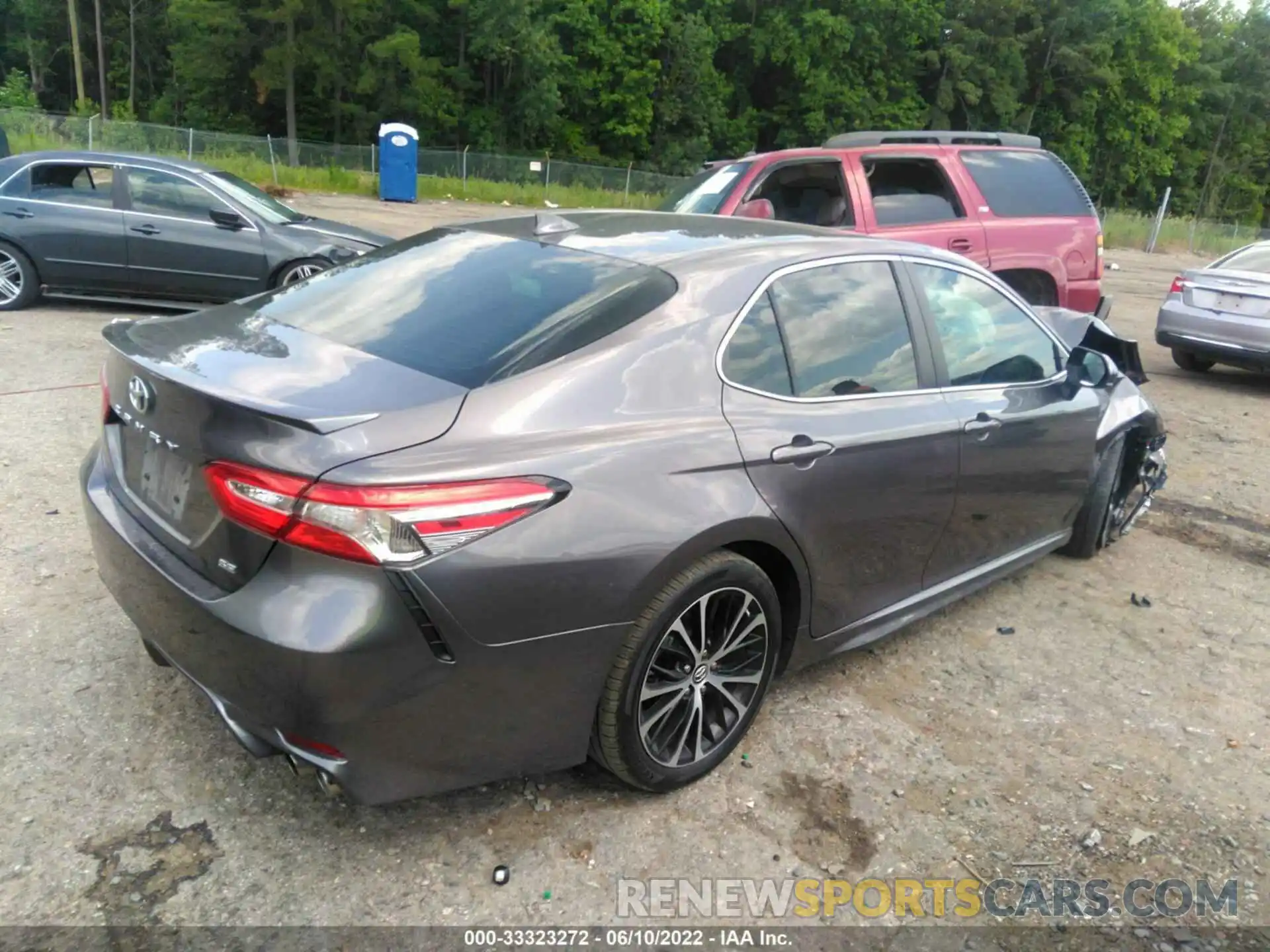 4 Photograph of a damaged car 4T1B11HK7KU800870 TOYOTA CAMRY 2019