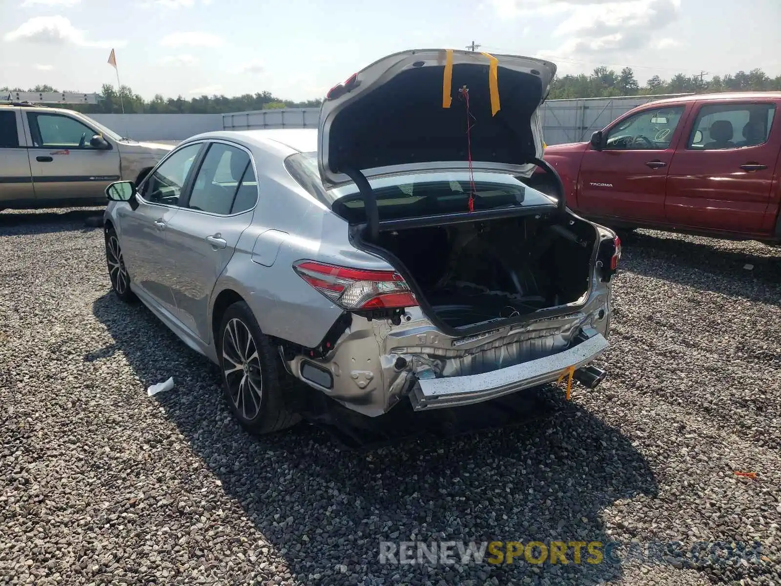 3 Photograph of a damaged car 4T1B11HK7KU805258 TOYOTA CAMRY 2019