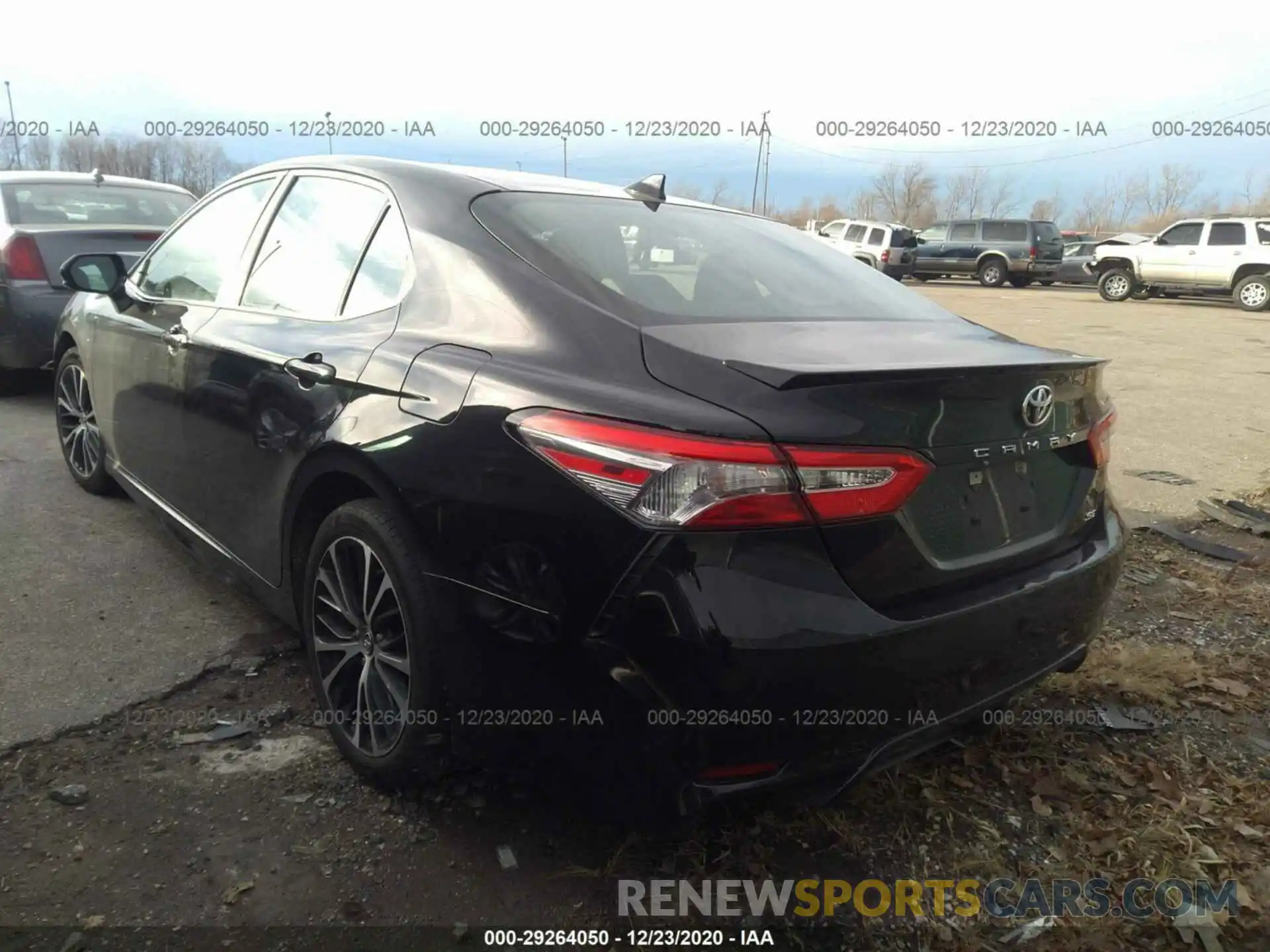 3 Photograph of a damaged car 4T1B11HK7KU806877 TOYOTA CAMRY 2019