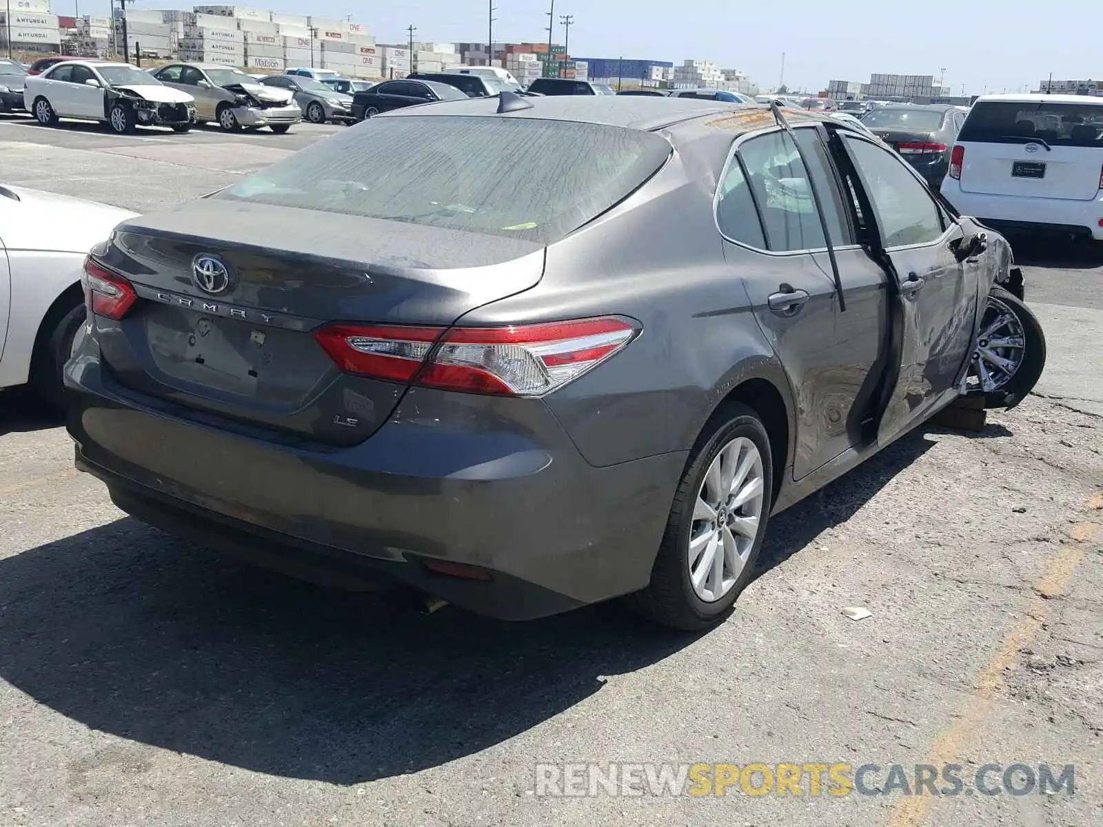 4 Photograph of a damaged car 4T1B11HK7KU809410 TOYOTA CAMRY 2019