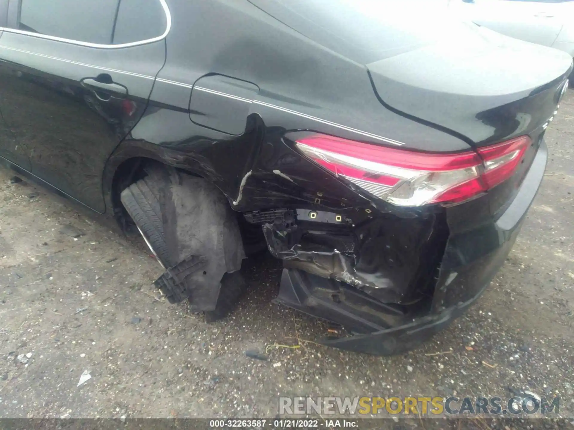 6 Photograph of a damaged car 4T1B11HK7KU809651 TOYOTA CAMRY 2019