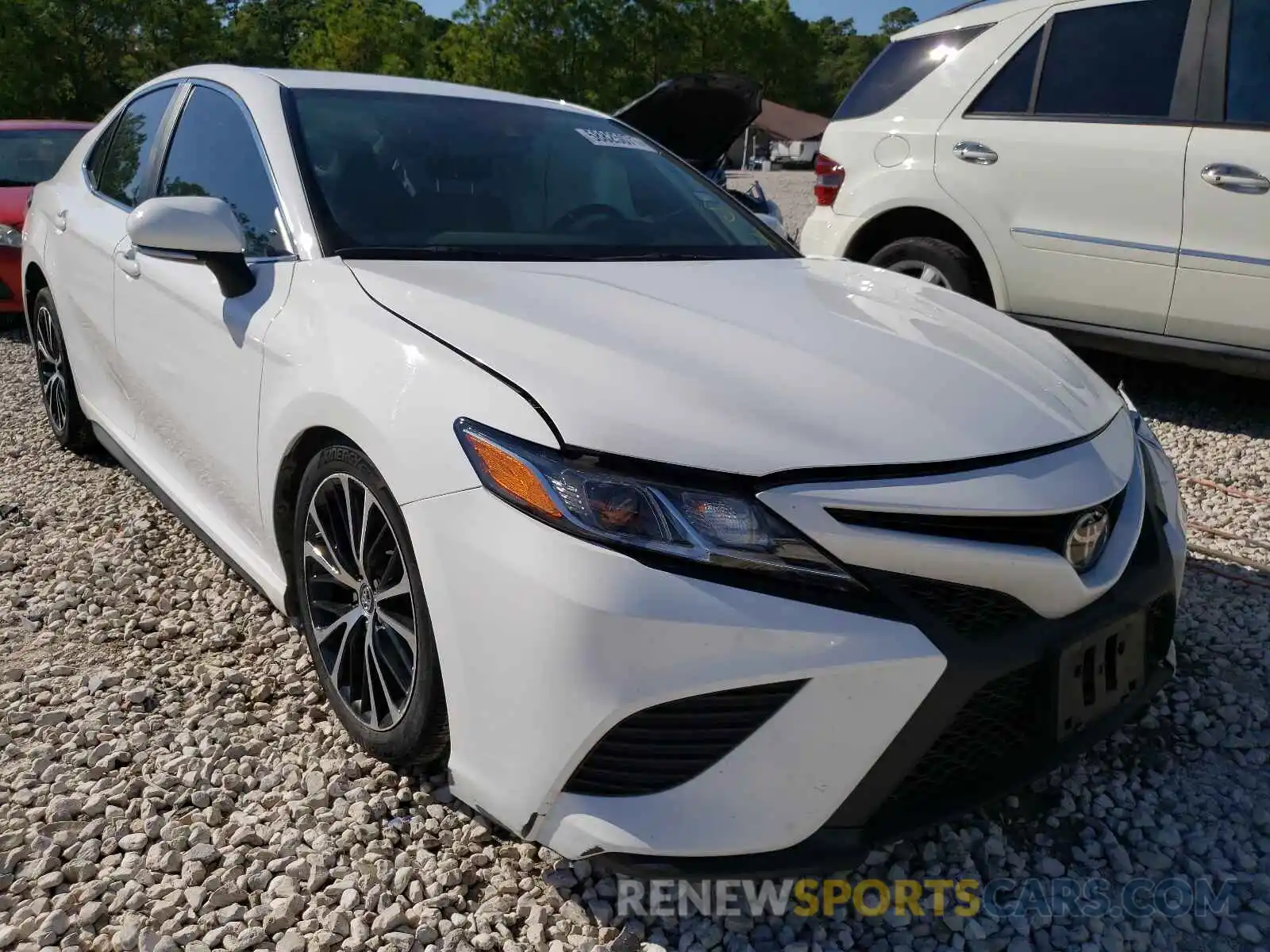 1 Photograph of a damaged car 4T1B11HK7KU809861 TOYOTA CAMRY 2019