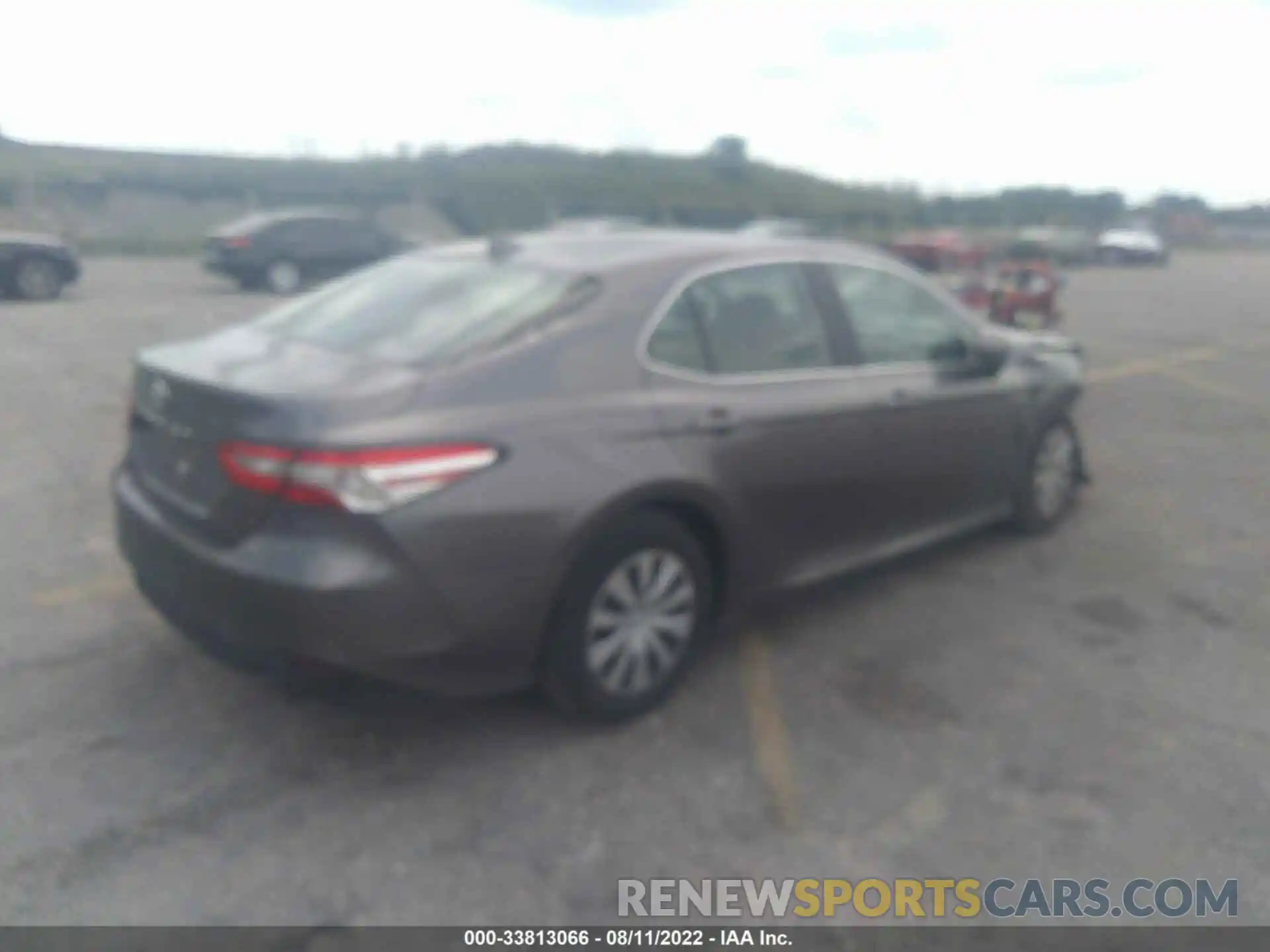 4 Photograph of a damaged car 4T1B11HK7KU810010 TOYOTA CAMRY 2019