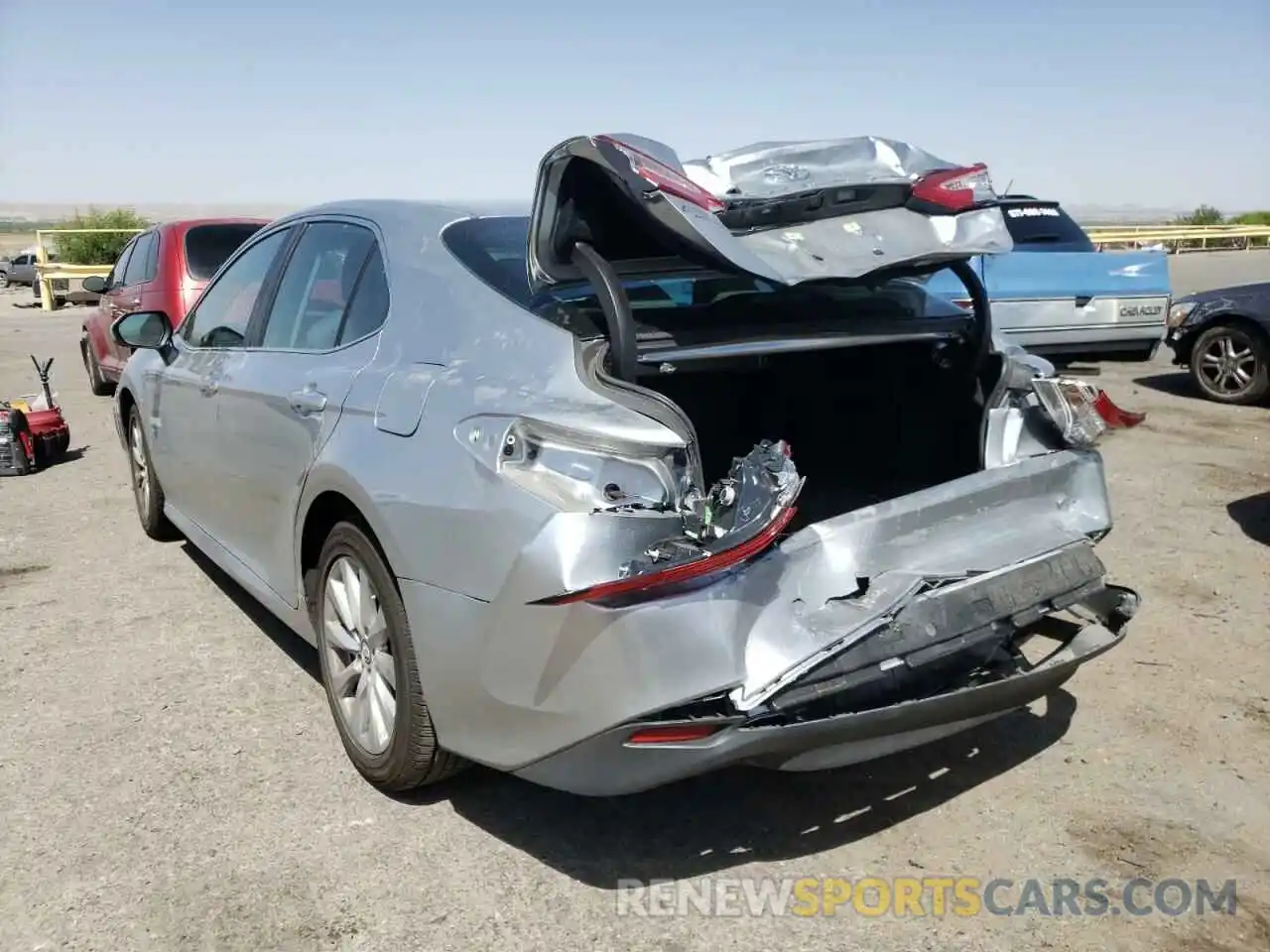 3 Photograph of a damaged car 4T1B11HK7KU814039 TOYOTA CAMRY 2019