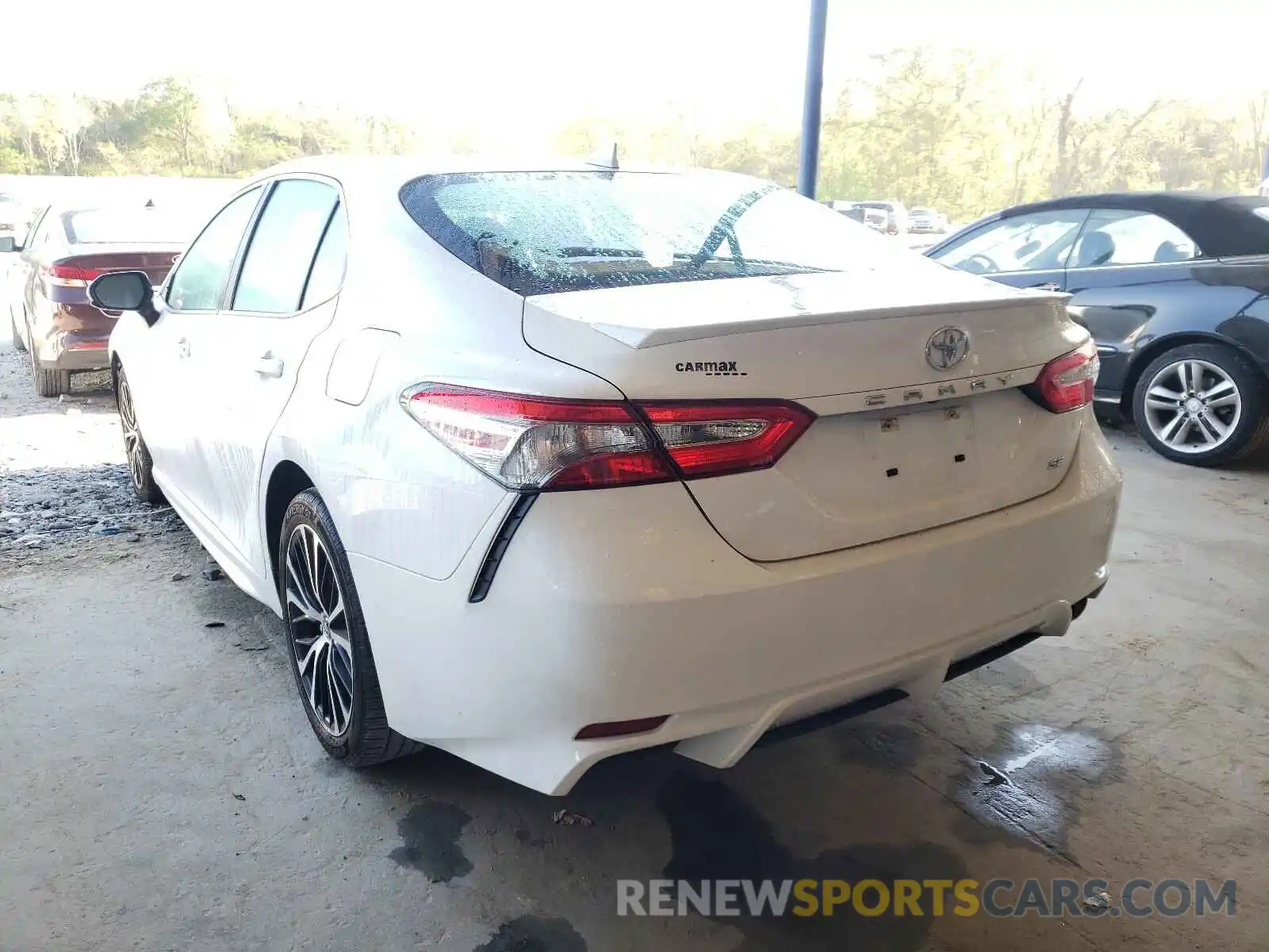 3 Photograph of a damaged car 4T1B11HK7KU814395 TOYOTA CAMRY 2019