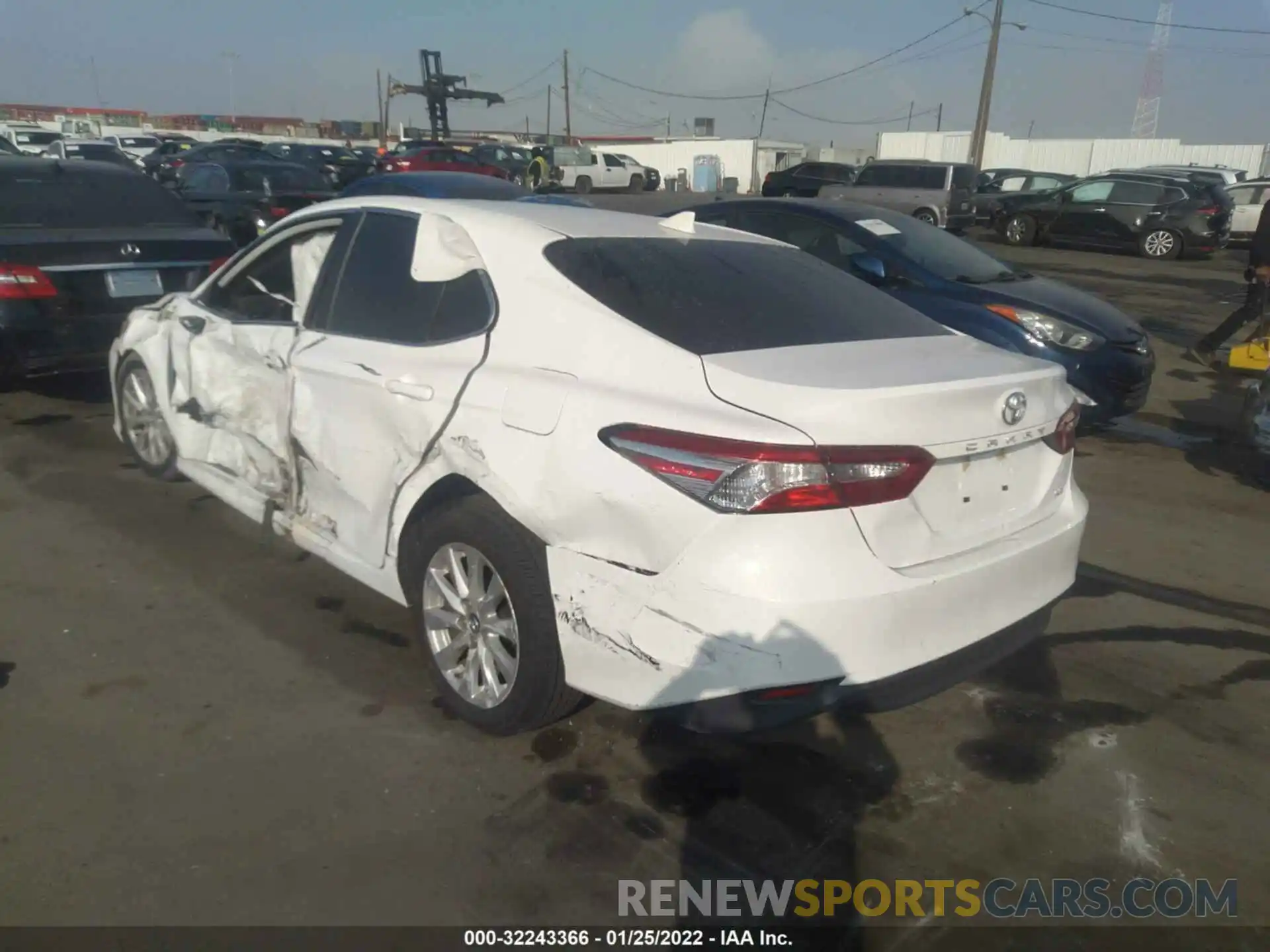 3 Photograph of a damaged car 4T1B11HK7KU816051 TOYOTA CAMRY 2019