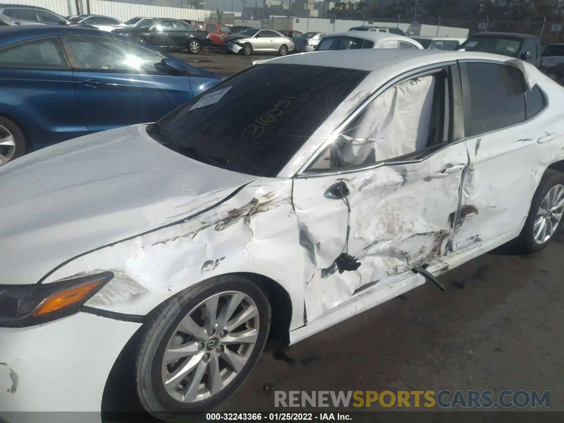 6 Photograph of a damaged car 4T1B11HK7KU816051 TOYOTA CAMRY 2019