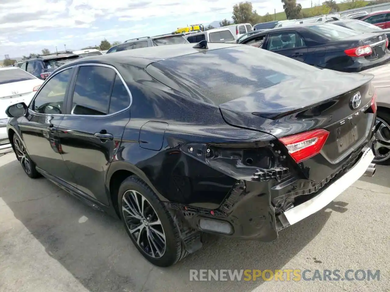 3 Photograph of a damaged car 4T1B11HK7KU818365 TOYOTA CAMRY 2019