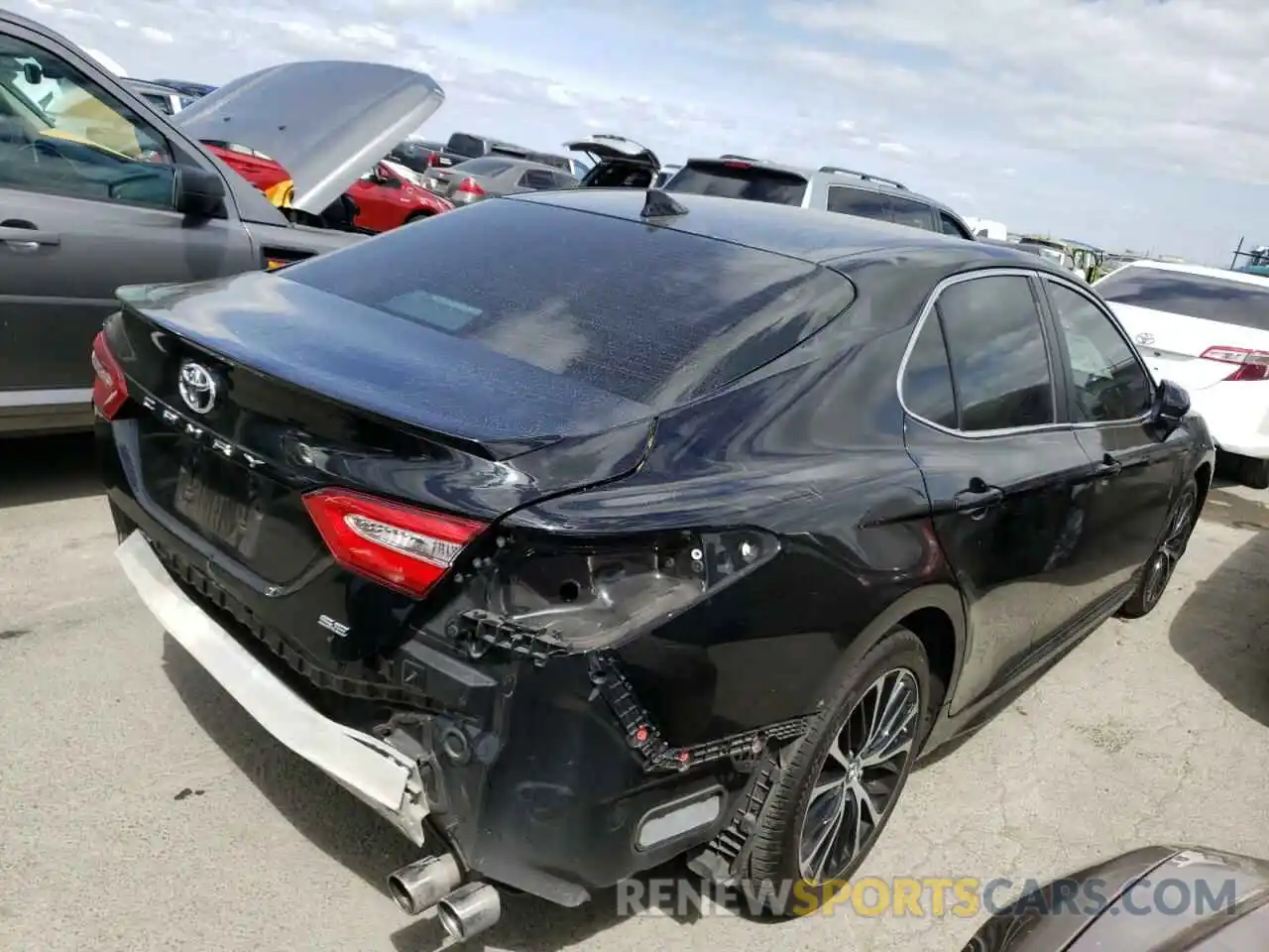 4 Фотография поврежденного автомобиля 4T1B11HK7KU818365 TOYOTA CAMRY 2019