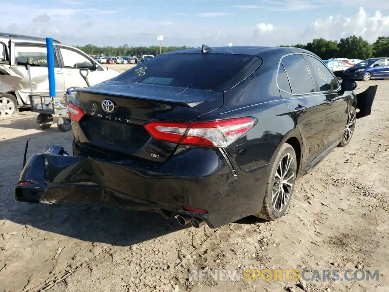 4 Photograph of a damaged car 4T1B11HK7KU818981 TOYOTA CAMRY 2019