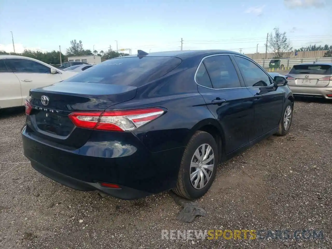 4 Фотография поврежденного автомобиля 4T1B11HK7KU821783 TOYOTA CAMRY 2019