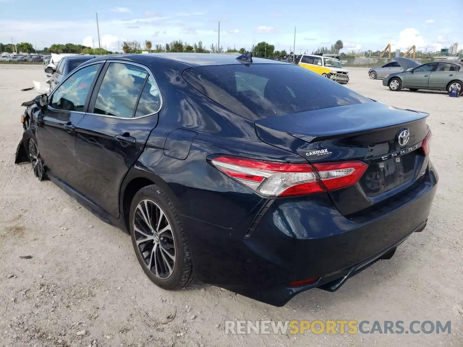 3 Photograph of a damaged car 4T1B11HK7KU822562 TOYOTA CAMRY 2019