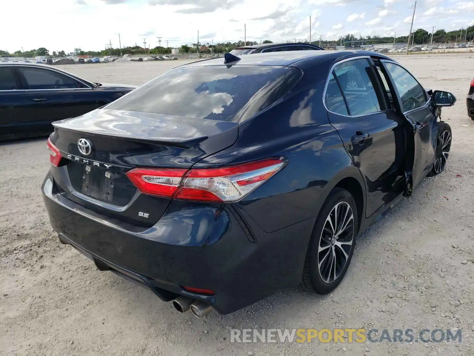 4 Photograph of a damaged car 4T1B11HK7KU822562 TOYOTA CAMRY 2019