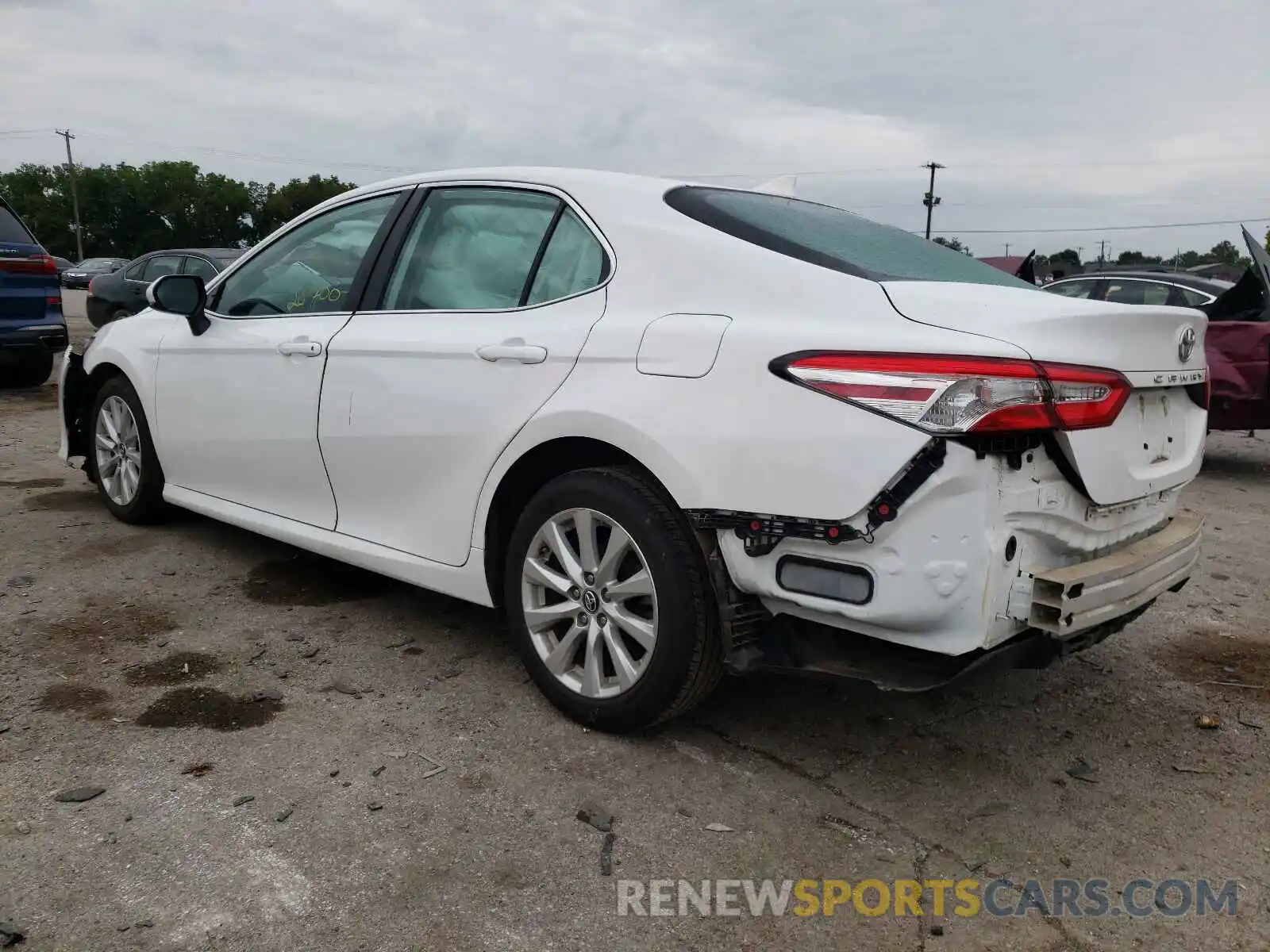 3 Photograph of a damaged car 4T1B11HK7KU824019 TOYOTA CAMRY 2019